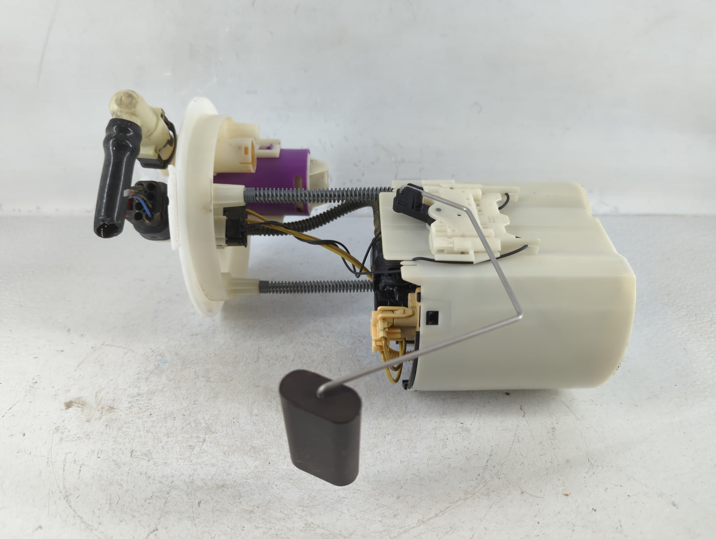 2017-2019 Gmc Acadia Electrical Gas Fuel Pump Assembly - Oemusedautoparts1.com