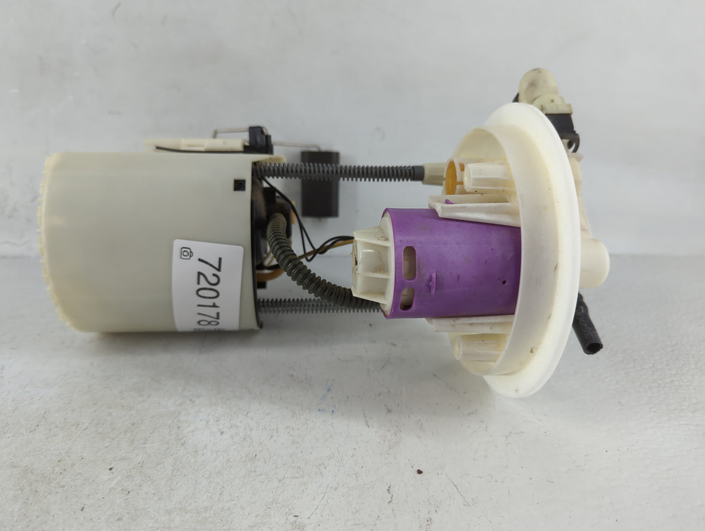 2017-2019 Gmc Acadia Electrical Gas Fuel Pump Assembly - Oemusedautoparts1.com