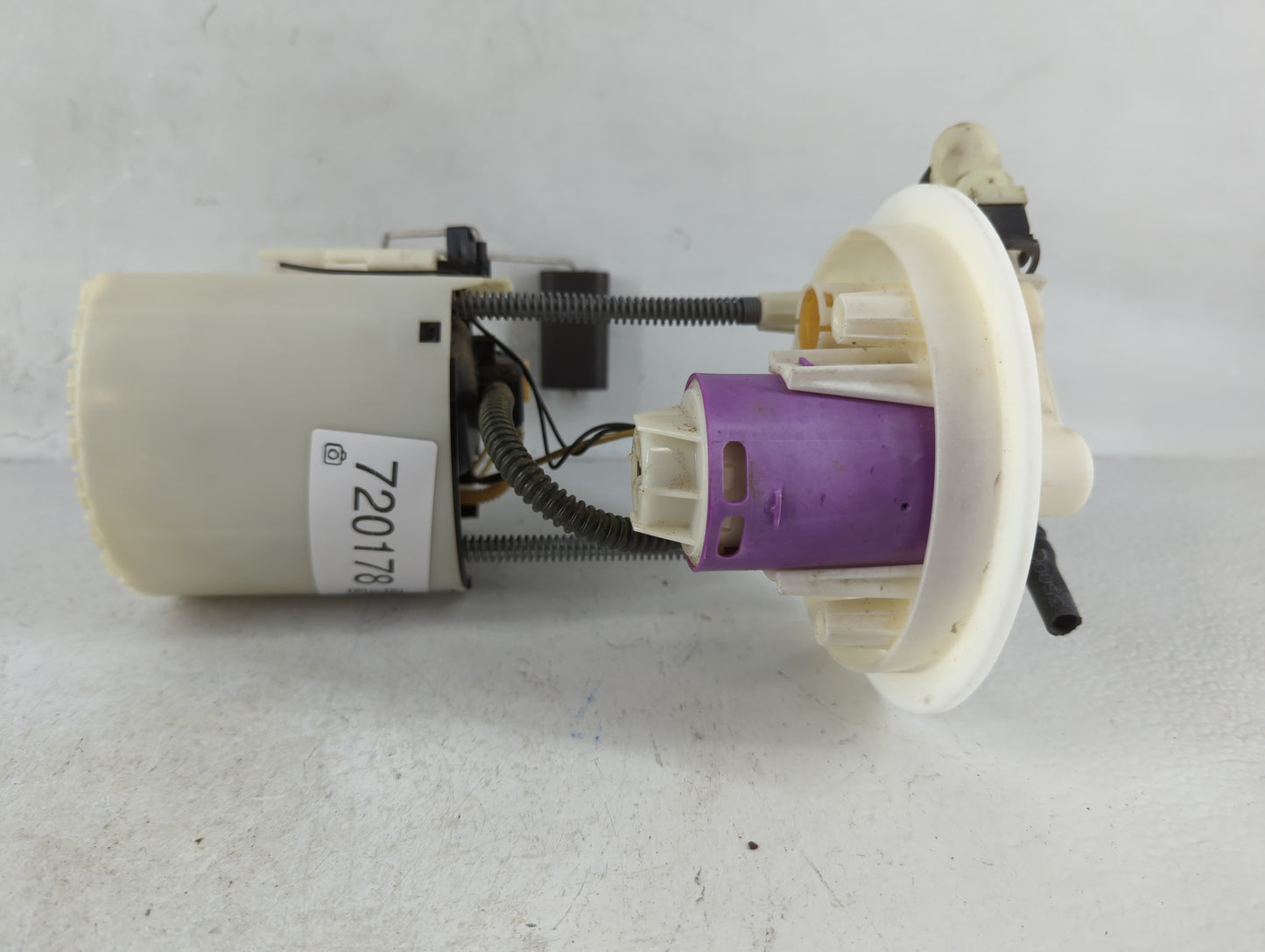 2017-2019 Gmc Acadia Electrical Gas Fuel Pump Assembly - Oemusedautoparts1.com