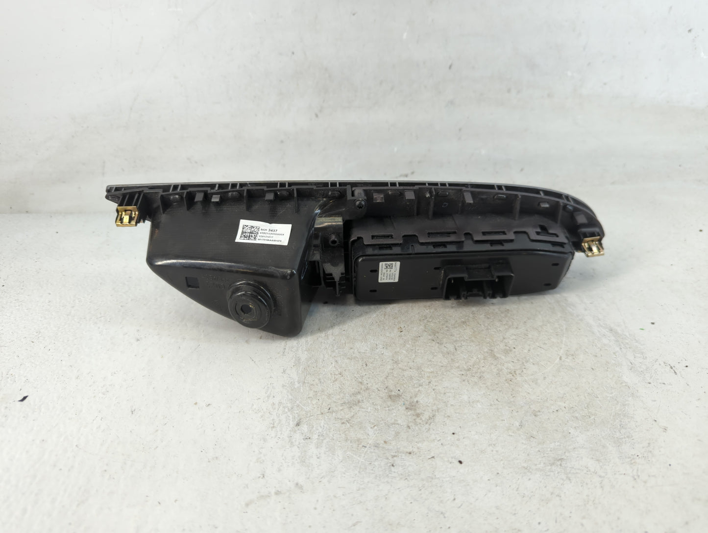 2018-2019 Gmc Acadia Master Power Window Switch Replacement Driver Side Left P/N:84151774 Fits OEM Used Auto Parts - Oemused