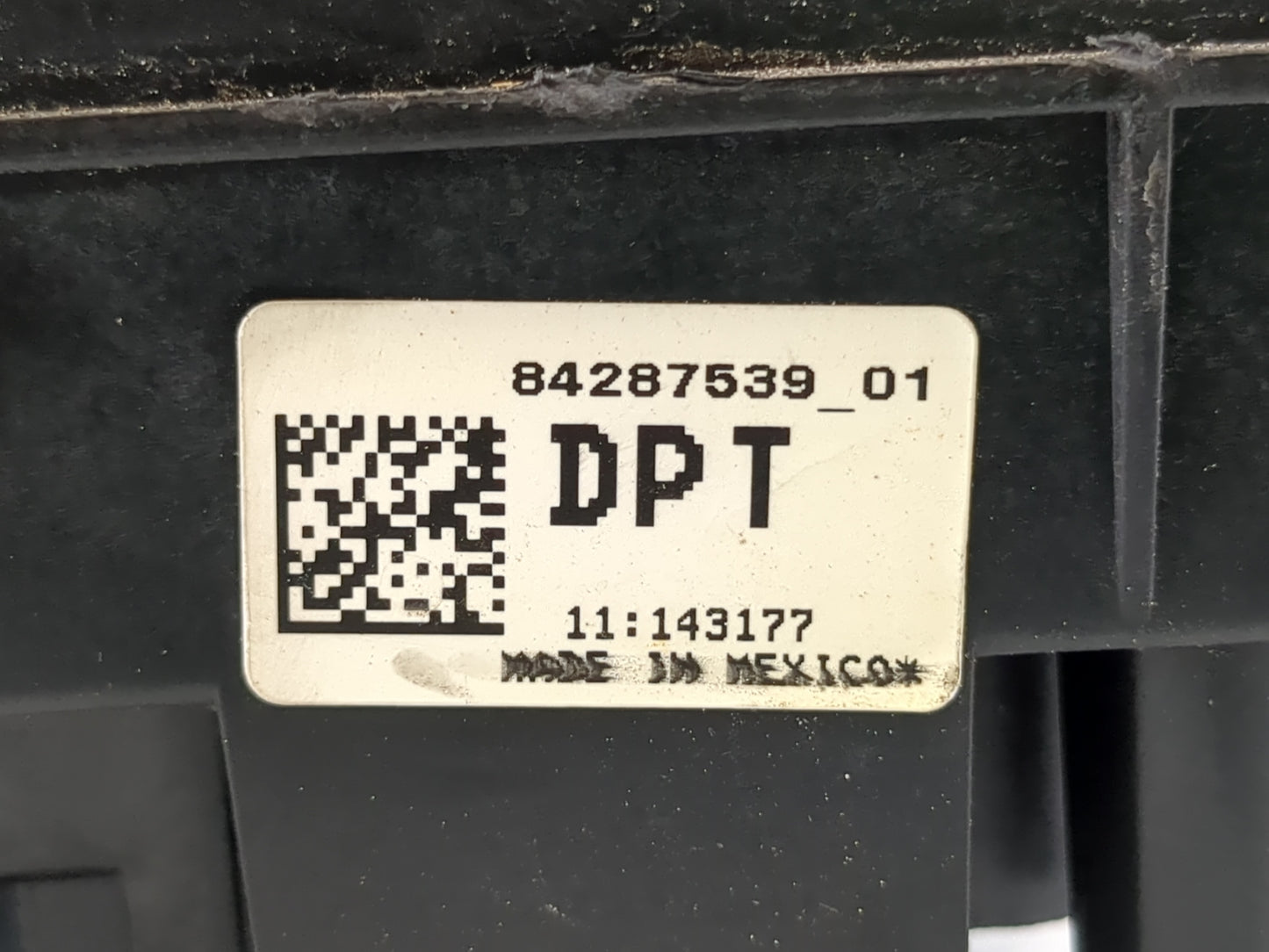 2018-2022 Gmc Canyon Fusebox Fuse Box Panel Relay Module P/N:84287539 Fits Fits 2018 2019 2020 2021 2022 OEM Used Auto Parts