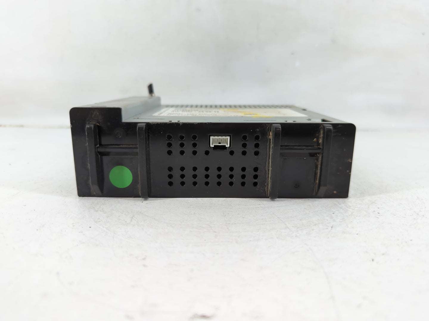 2018-2019 Gmc Canyon Radio AM FM Cd Player Receiver Replacement P/N:42554558 Fits Fits 2017 2018 2019 OEM Used Auto Parts - 