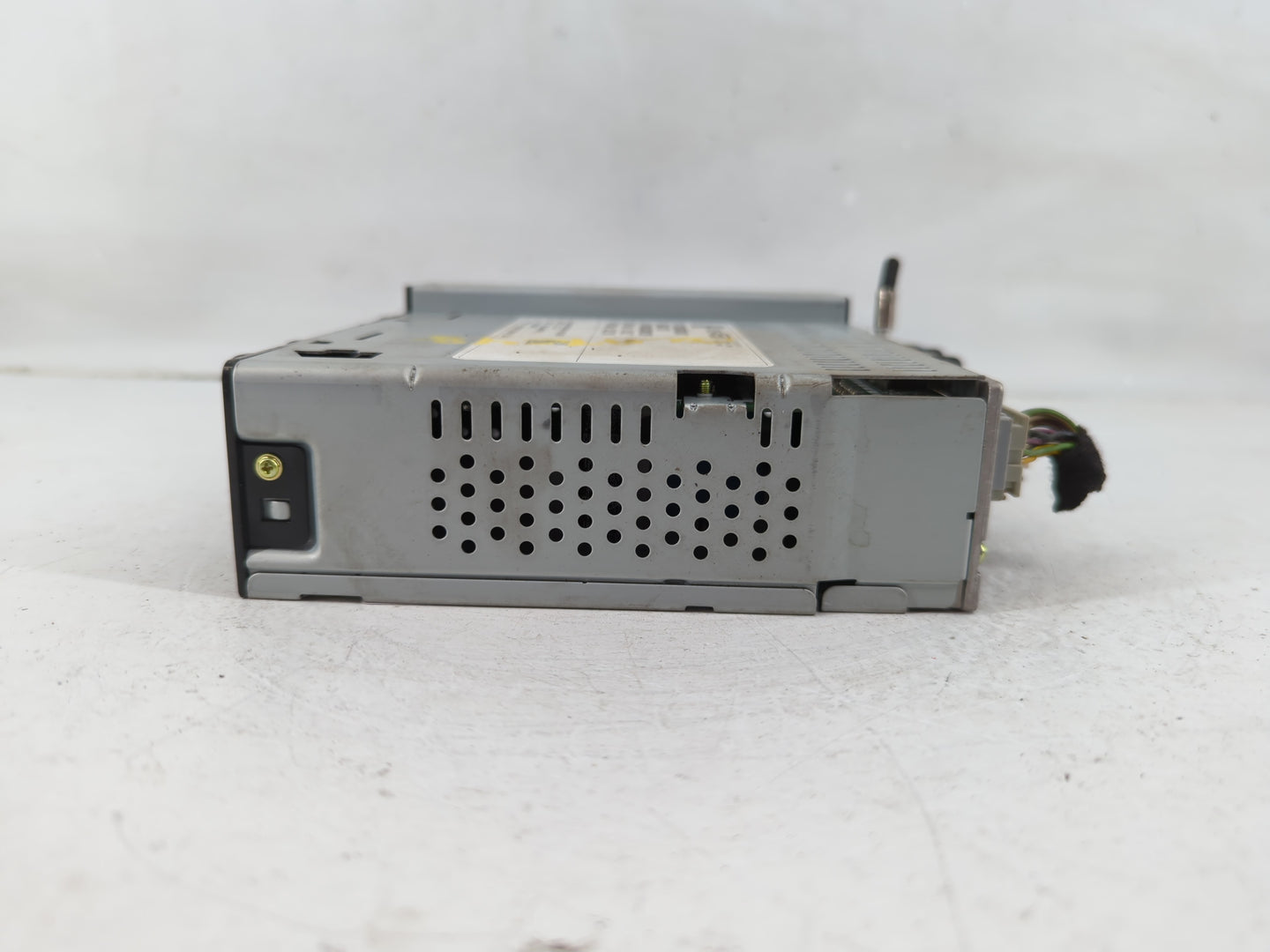 2018-2019 Gmc Canyon Radio AM FM Cd Player Receiver Replacement P/N:42554558 Fits Fits 2017 2018 2019 OEM Used Auto Parts - 