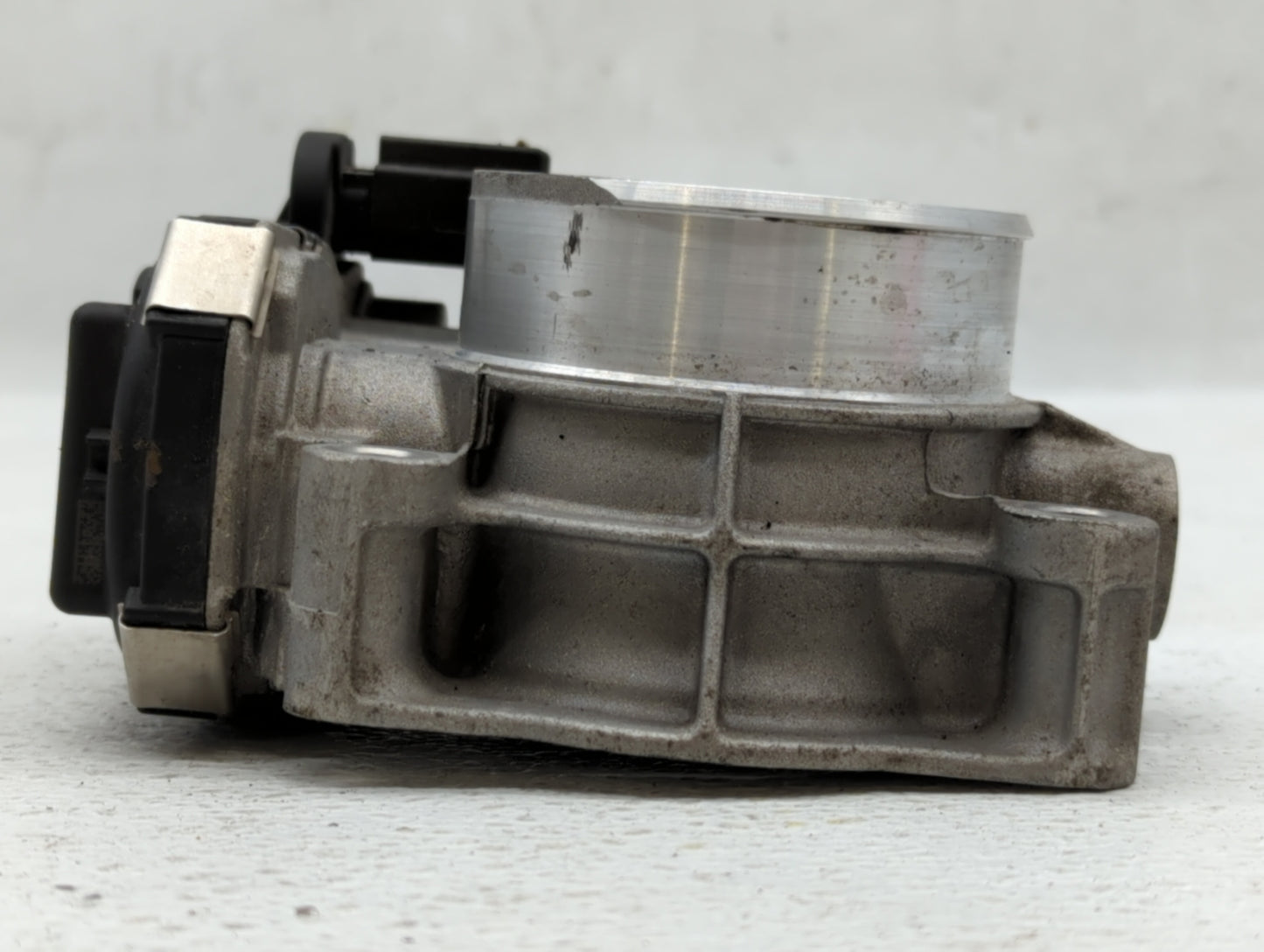 2016-2022 Gmc Canyon Throttle Body P/N:12670839AA Fits Fits 2016 2017 2018 2019 2020 2021 2022 OEM Used Auto Parts - Oemused