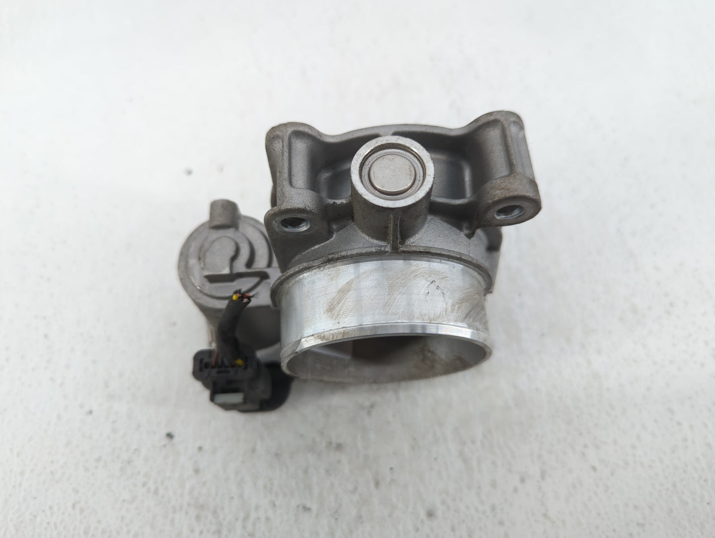 2016-2022 Gmc Canyon Throttle Body P/N:12670839AA Fits Fits 2016 2017 2018 2019 2020 2021 2022 OEM Used Auto Parts - Oemused