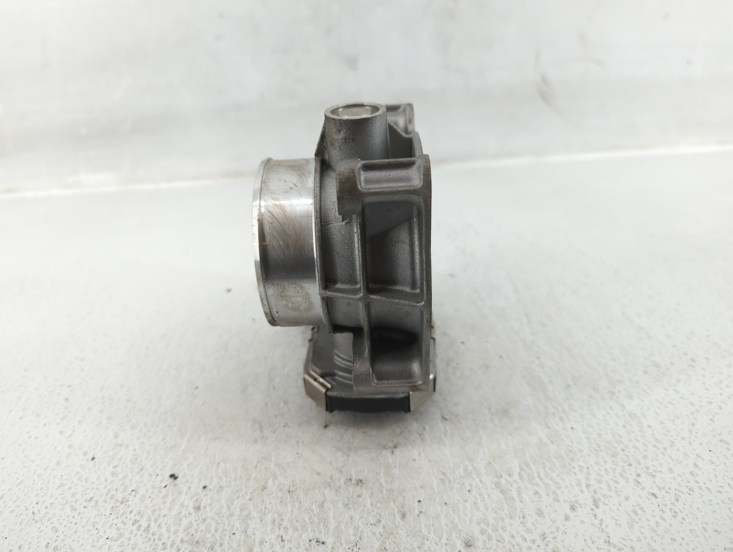 2016-2022 Gmc Canyon Throttle Body P/N:12670839AA Fits Fits 2016 2017 2018 2019 2020 2021 2022 OEM Used Auto Parts - Oemused
