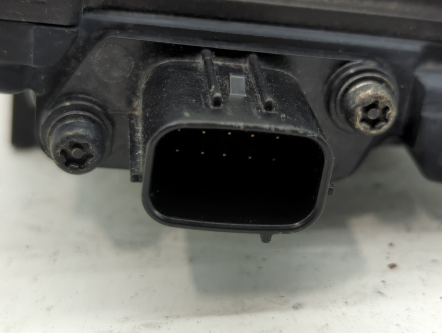 2017-2019 Gmc Canyon PCM Engine Control Computer ECU ECM PCU OEM P/N:271058-5560 Fits Fits 2017 2018 2019 2020 OEM Used Auto