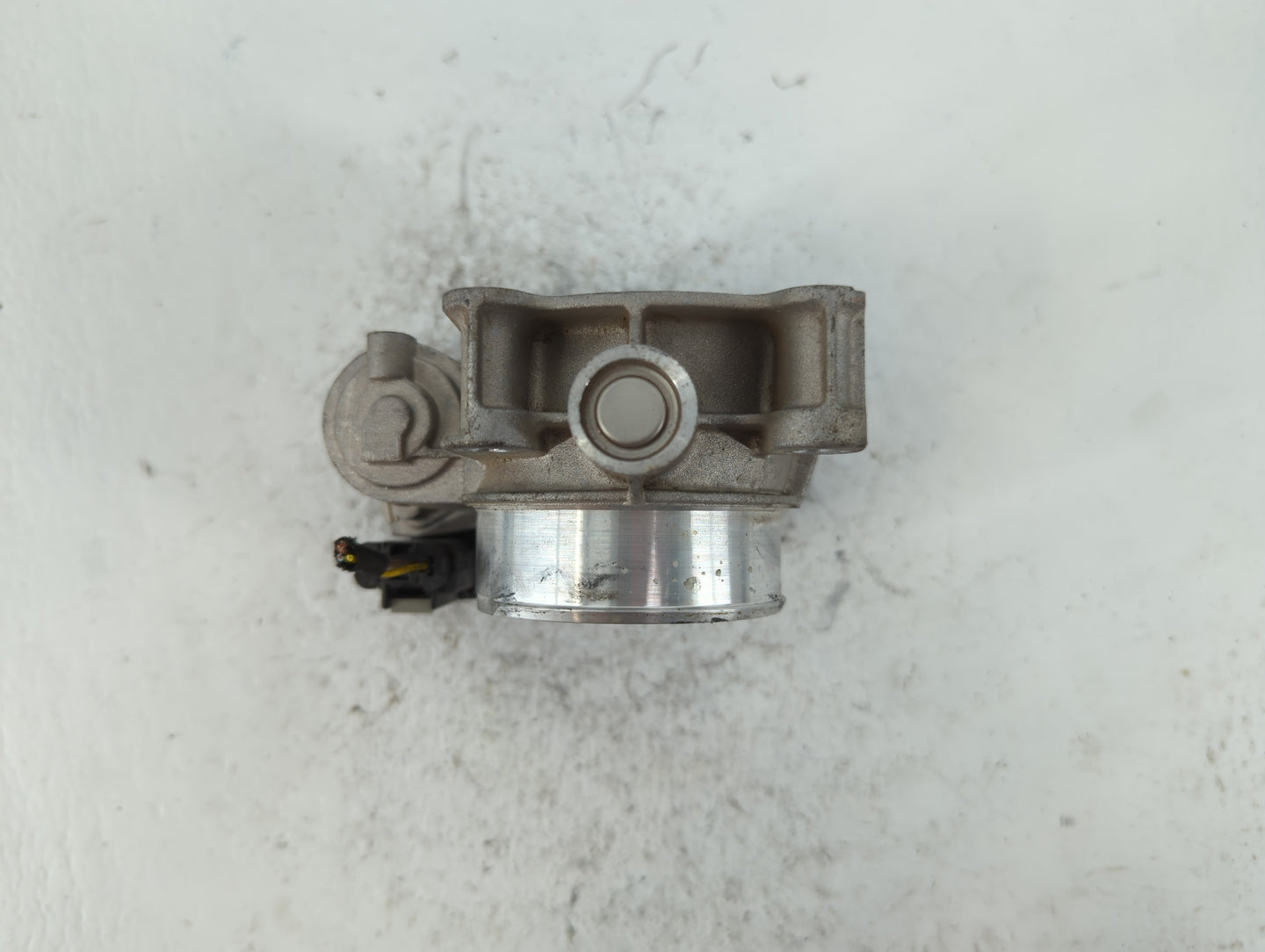 2016-2022 Gmc Canyon Throttle Body P/N:12670839AA Fits Fits 2016 2017 2018 2019 2020 2021 2022 OEM Used Auto Parts - Oemused