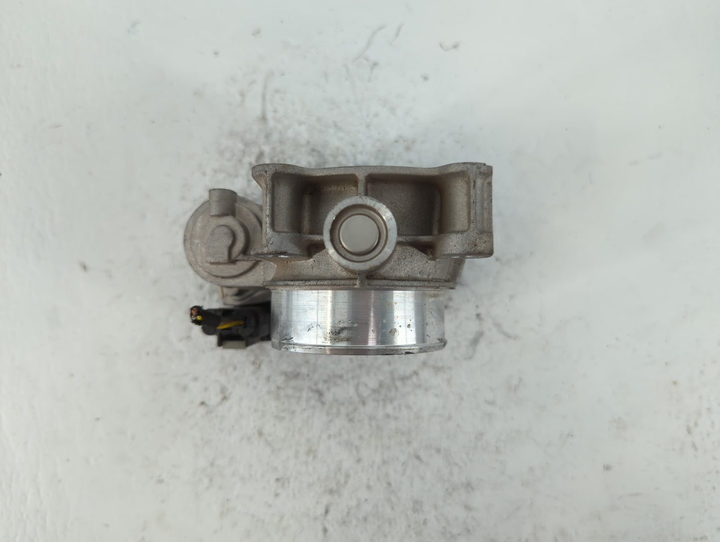 2016-2022 Gmc Canyon Throttle Body P/N:12670839AA Fits Fits 2016 2017 2018 2019 2020 2021 2022 OEM Used Auto Parts - Oemused