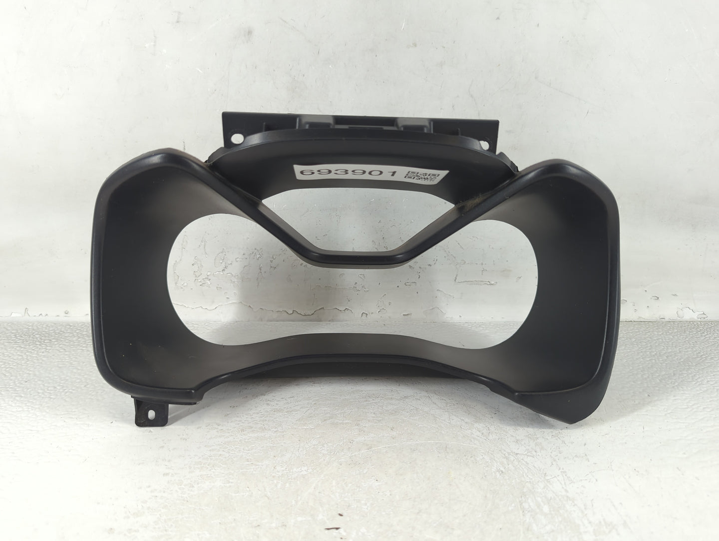 2018 Gmc Canyon Instrument Cluster Bezel - Oemusedautoparts1.com
