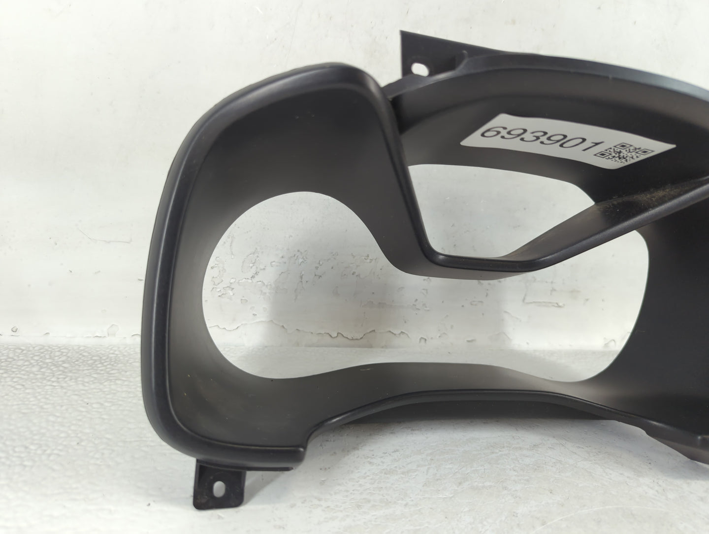 2018 Gmc Canyon Instrument Cluster Bezel - Oemusedautoparts1.com