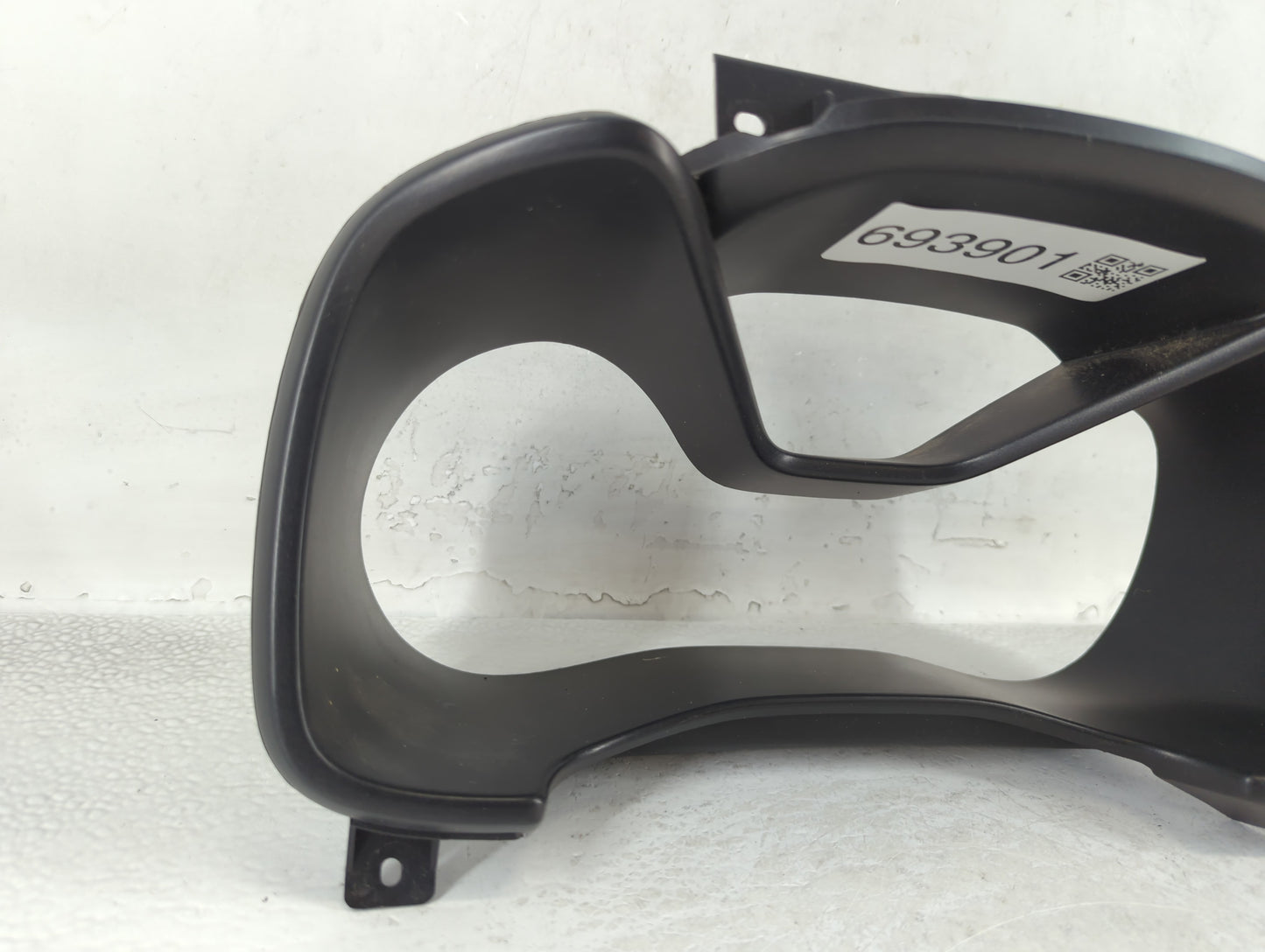 2018 Gmc Canyon Instrument Cluster Bezel - Oemusedautoparts1.com