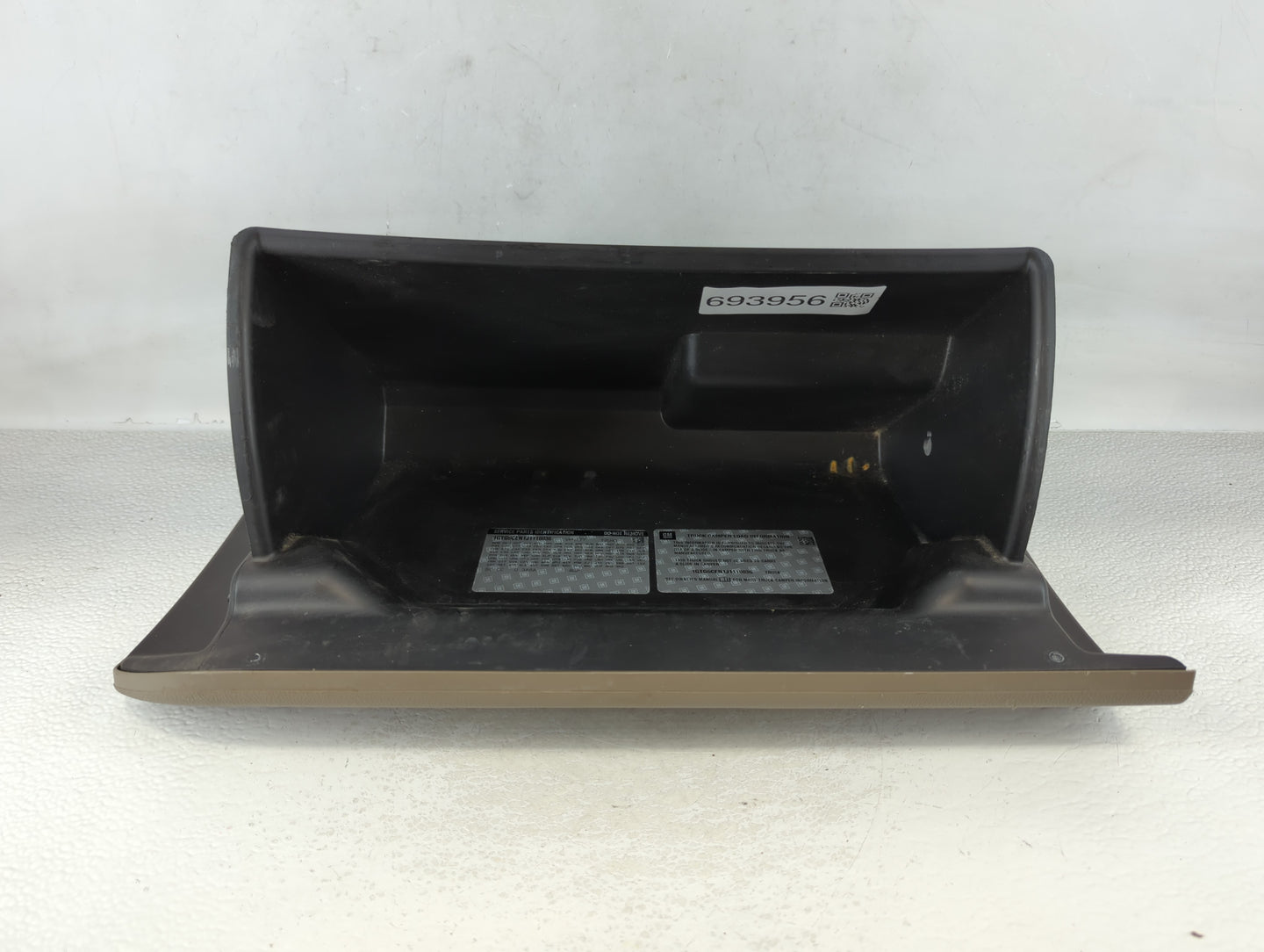 2018 Gmc Canyon Passenger Glove Box Door Storage Compartment - Oemusedautoparts1.com