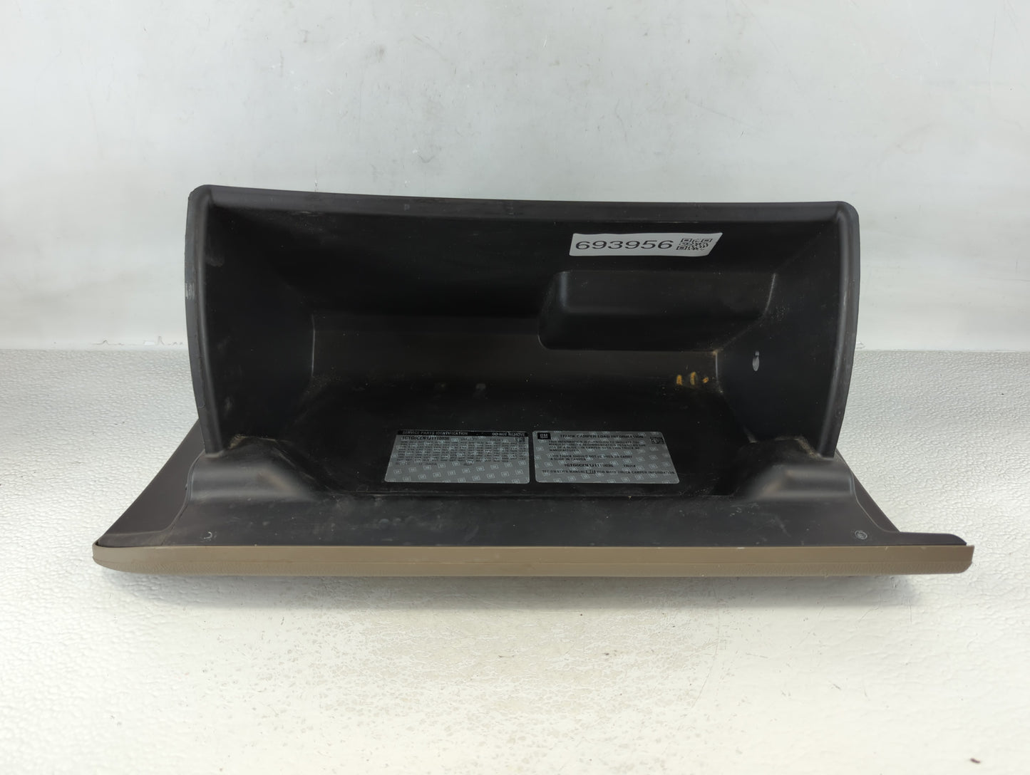 2018 Gmc Canyon Passenger Glove Box Door Storage Compartment - Oemusedautoparts1.com