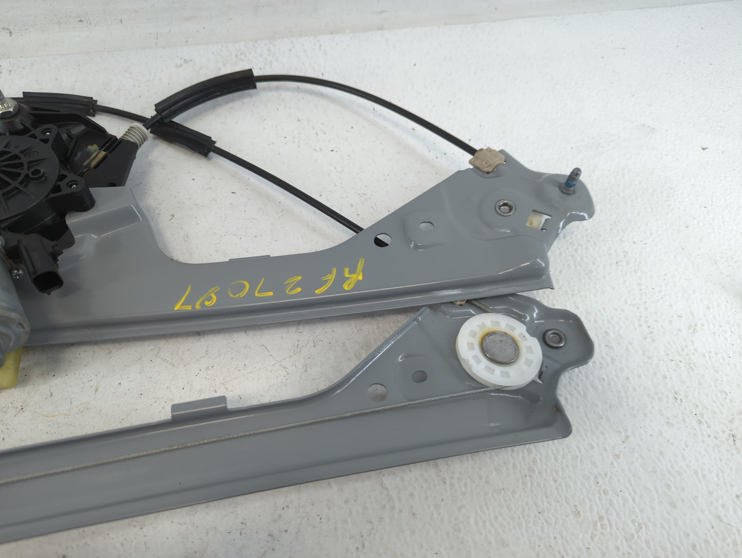 2015-2022 Gmc Canyon Window Regulator Passenger Front - Oemusedautoparts1.com