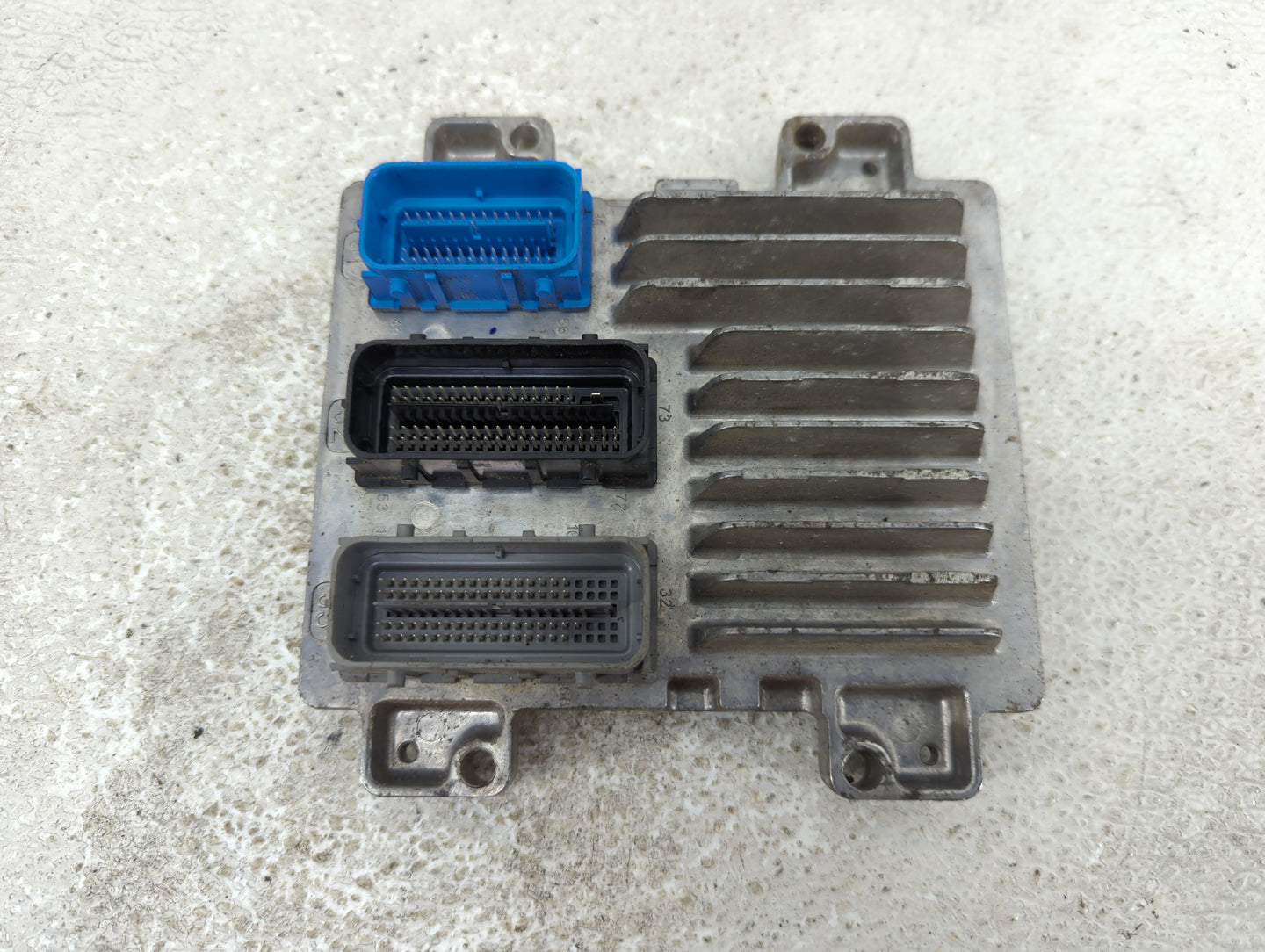 2017-2019 Gmc Savana 2500 PCM Engine Control Computer ECU ECM PCU OEM P/N:12687342 Fits Fits 2017 2018 2019 2020 2021 OEM Us