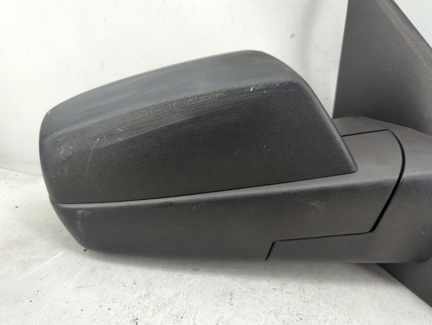 2014-2019 Gmc Sierra Passenger Side View Mirror - Right Door Mirror OEM Used - Oemusedautoparts1.com