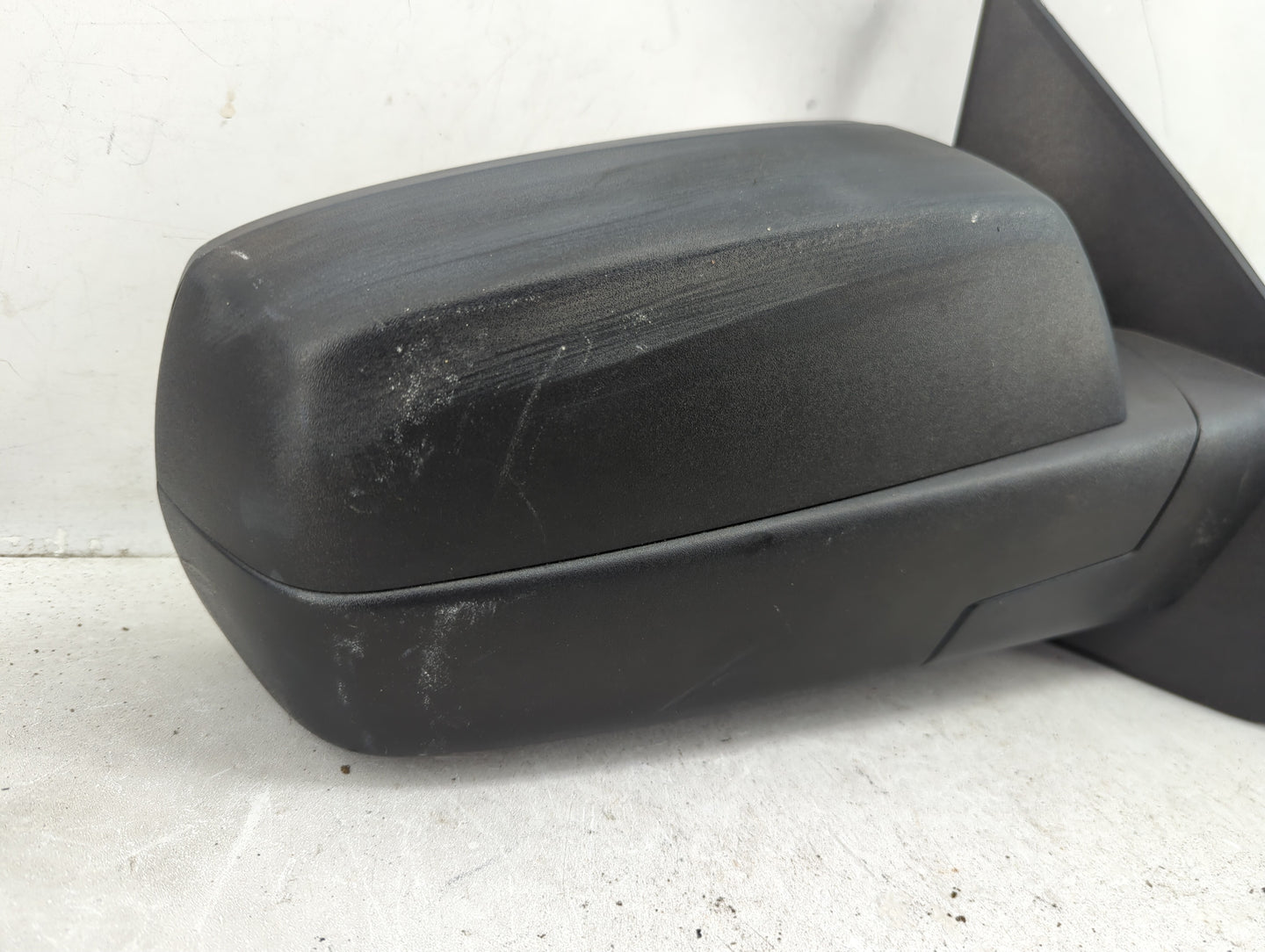 2014-2019 Gmc Sierra Passenger Side View Mirror - Right Door Mirror OEM Used - Oemusedautoparts1.com