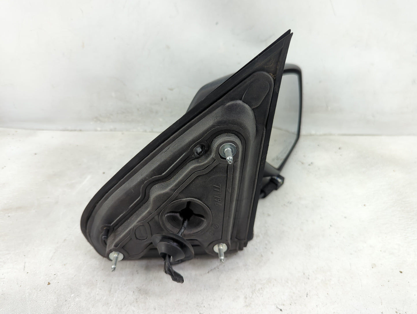 2014-2019 Gmc Sierra Passenger Side View Mirror - Right Door Mirror OEM Used - Oemusedautoparts1.com