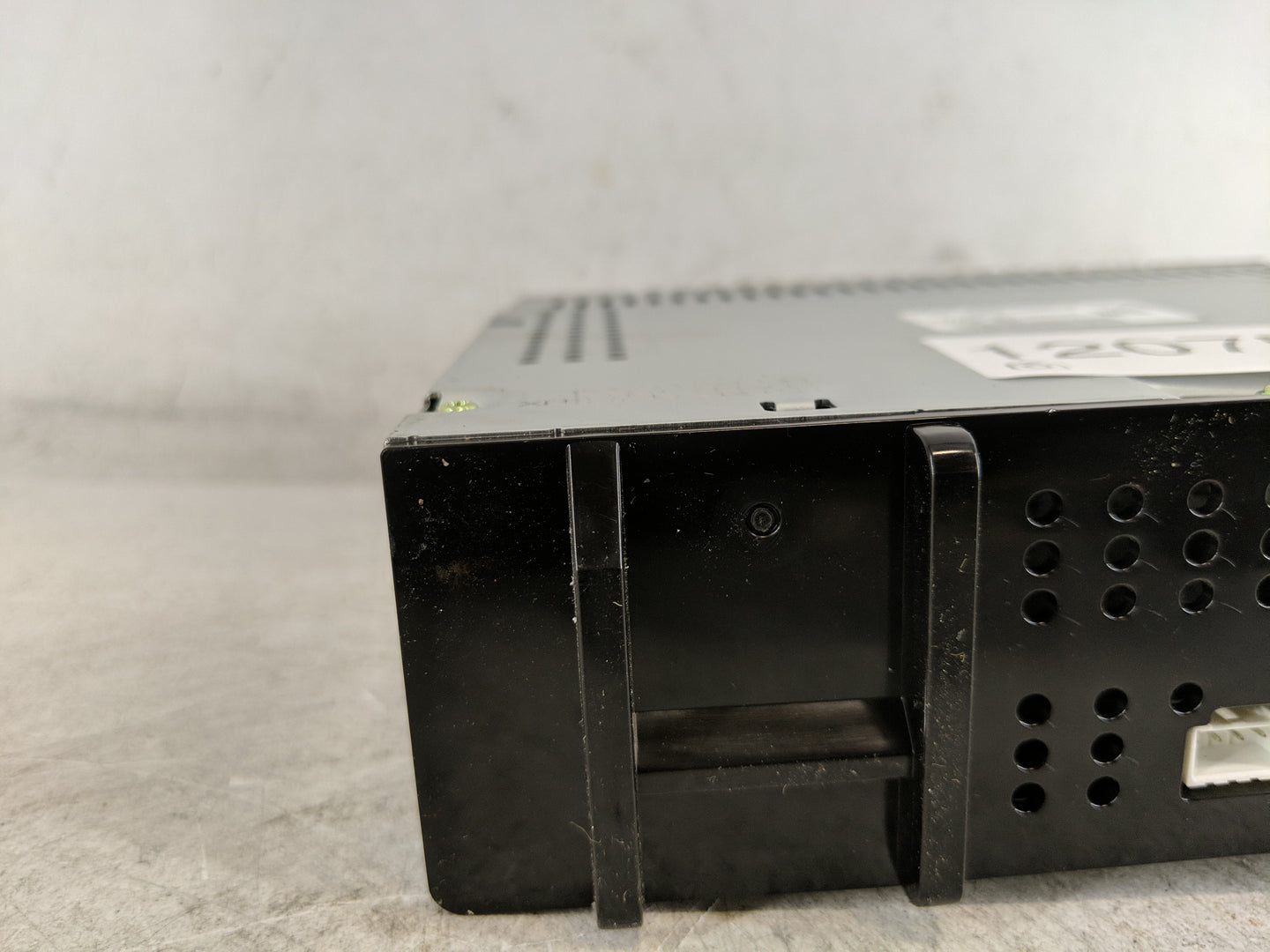 2017-2018 Gmc Sierra 1500 Radio AM FM Cd Player Receiver Replacement P/N:42578313 Fits Fits 2017 2018 OEM Used Auto Parts - 
