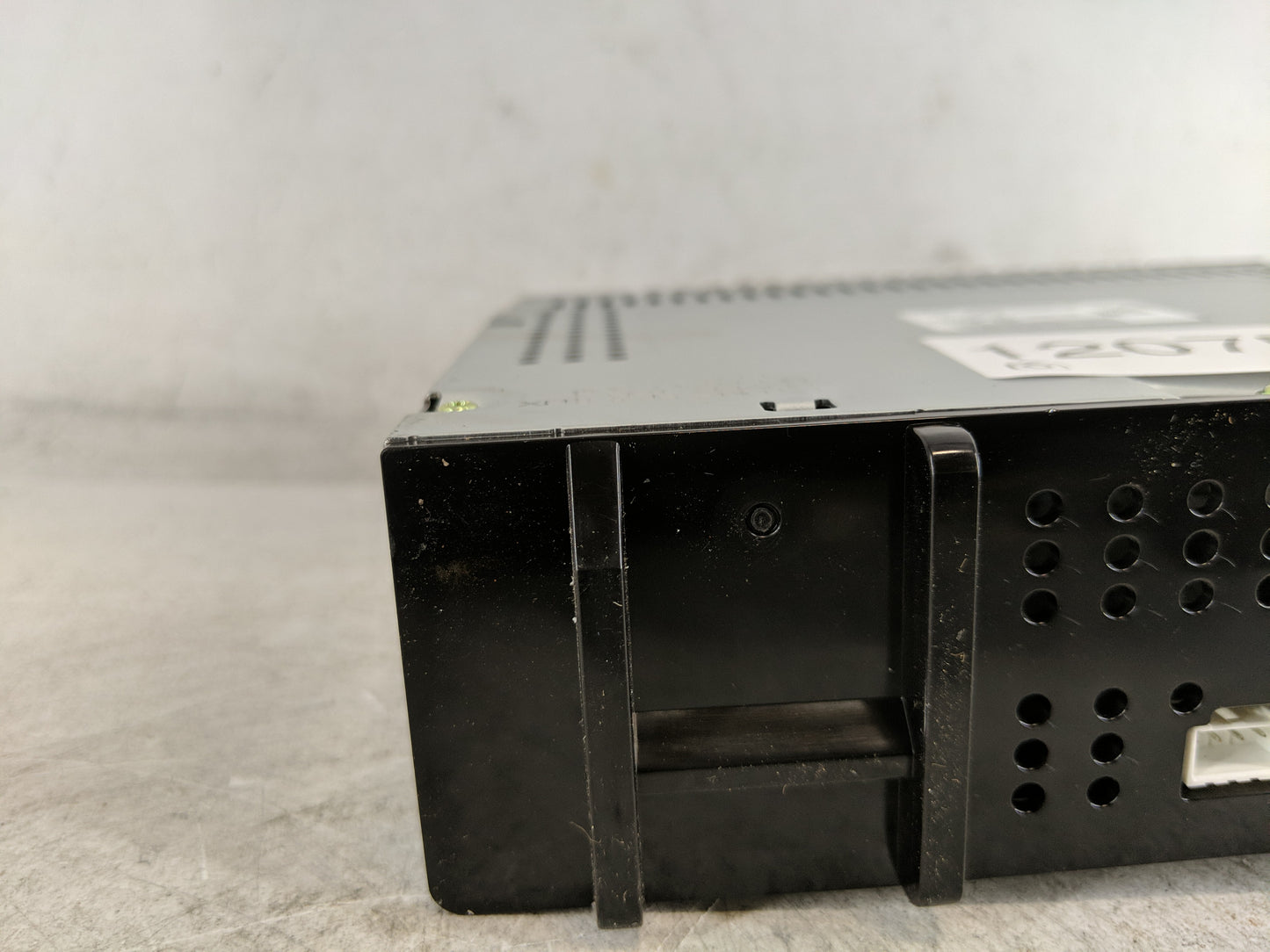 2017-2018 Gmc Sierra 1500 Radio AM FM Cd Player Receiver Replacement P/N:42578313 Fits Fits 2017 2018 OEM Used Auto Parts - 