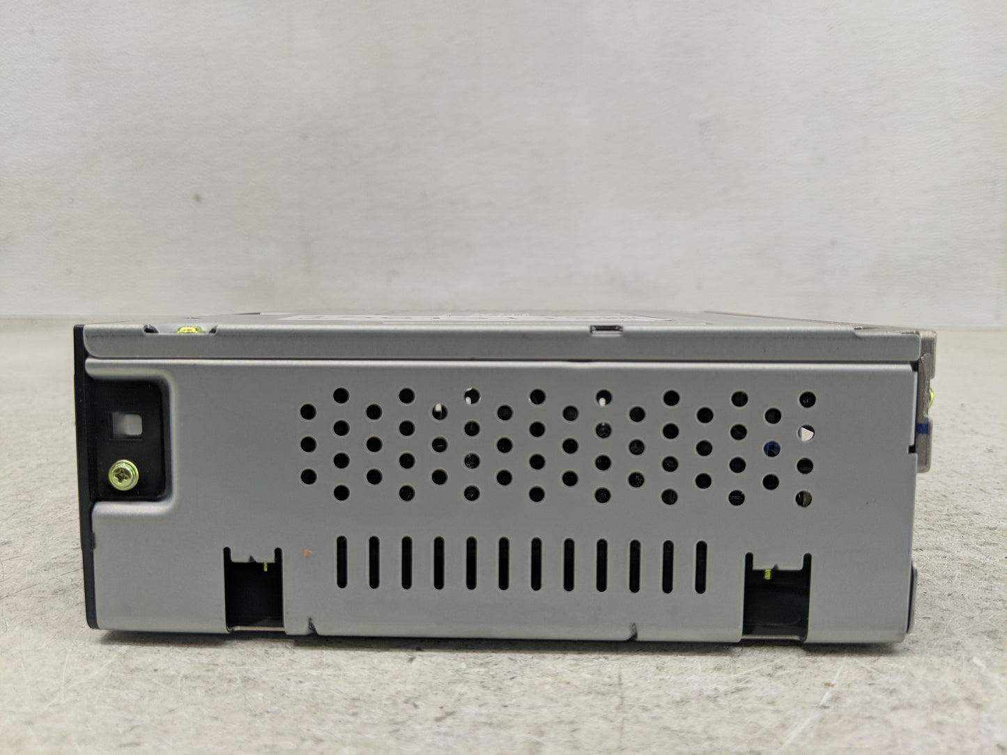 2018 Gmc Sierra 1500 Radio AM FM Cd Player Receiver Replacement P/N:42554623 Fits Fits 2019 OEM Used Auto Parts - Oemusedaut