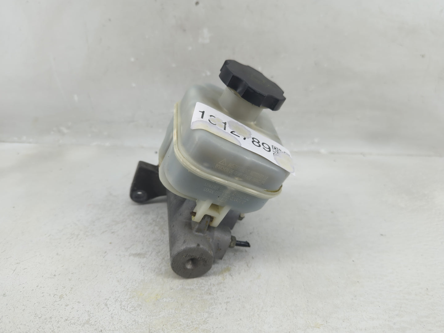2014-2019 Gmc Sierra 1500 Brake Master Cylinder - Oemusedautoparts1.com
