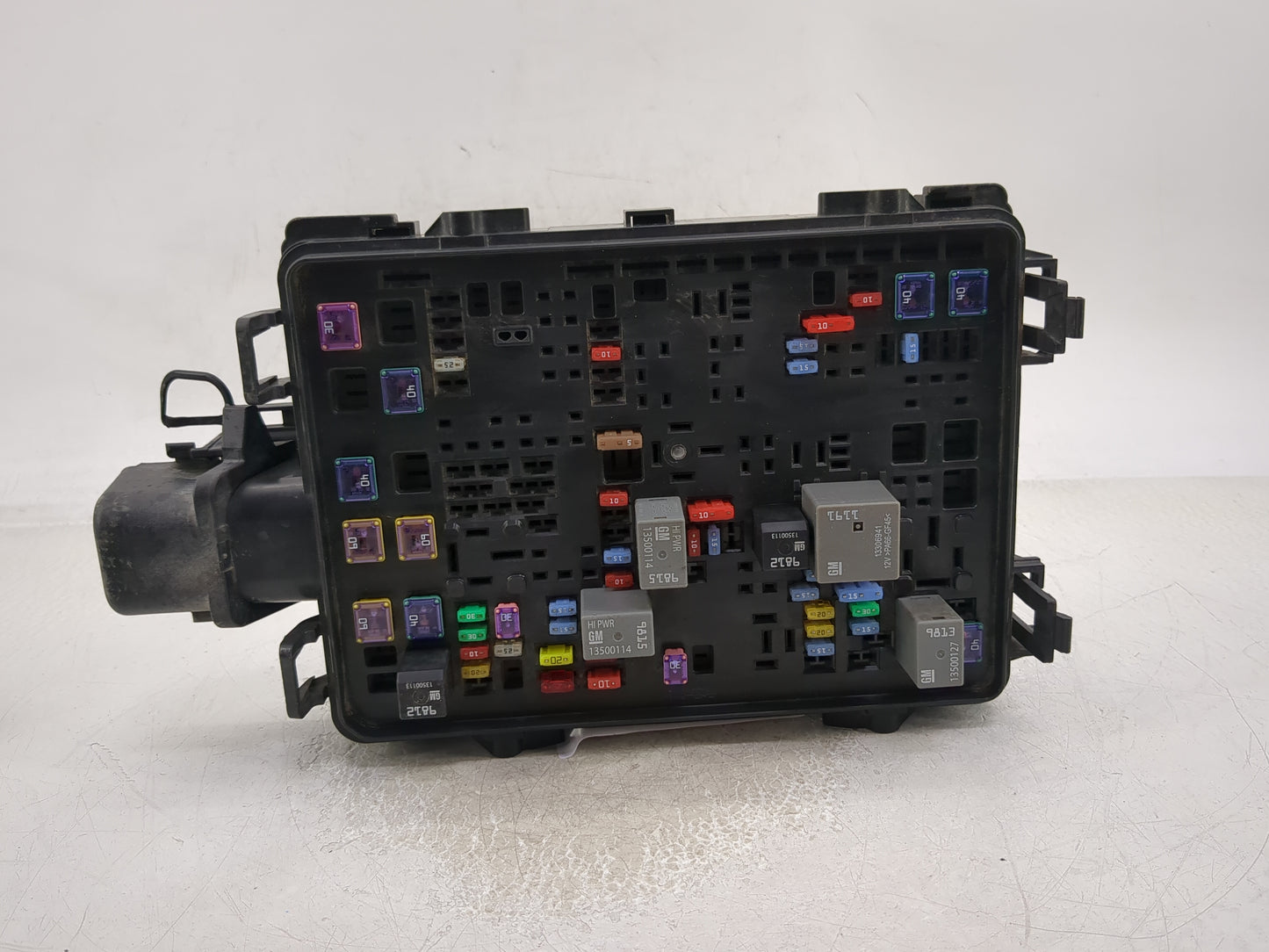 2016-2018 Gmc Sierra 1500 Fusebox Fuse Box Panel Relay Module P/N:23143472 Fits Fits 2016 2017 2018 OEM Used Auto Parts - Oe