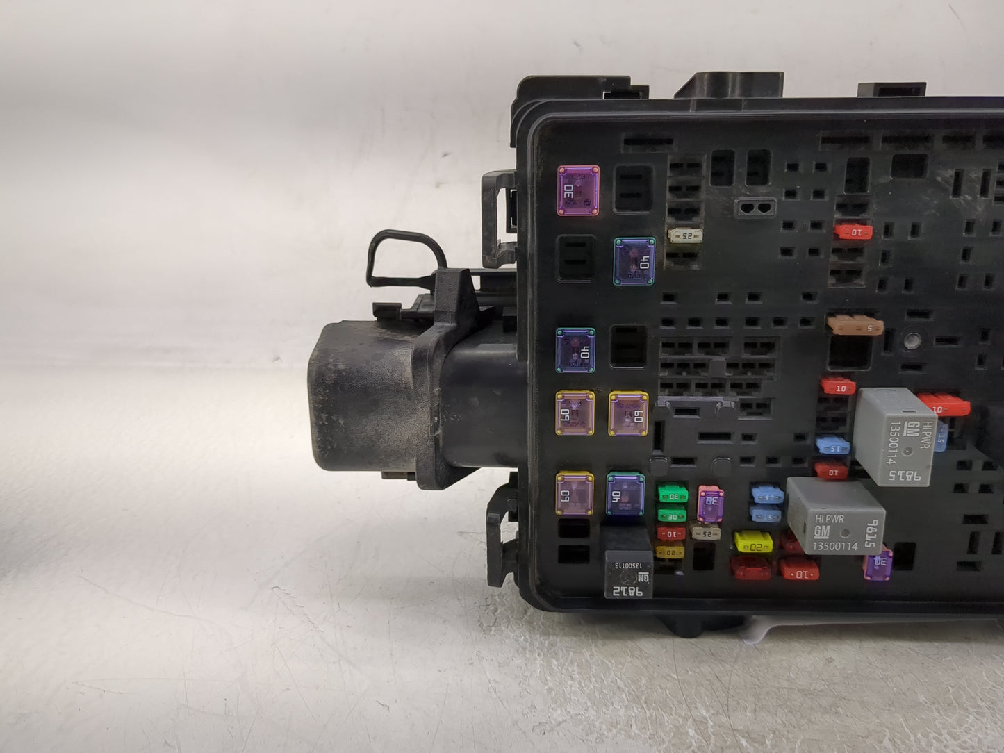 2016-2018 Gmc Sierra 1500 Fusebox Fuse Box Panel Relay Module P/N:23143472 Fits Fits 2016 2017 2018 OEM Used Auto Parts - Oe