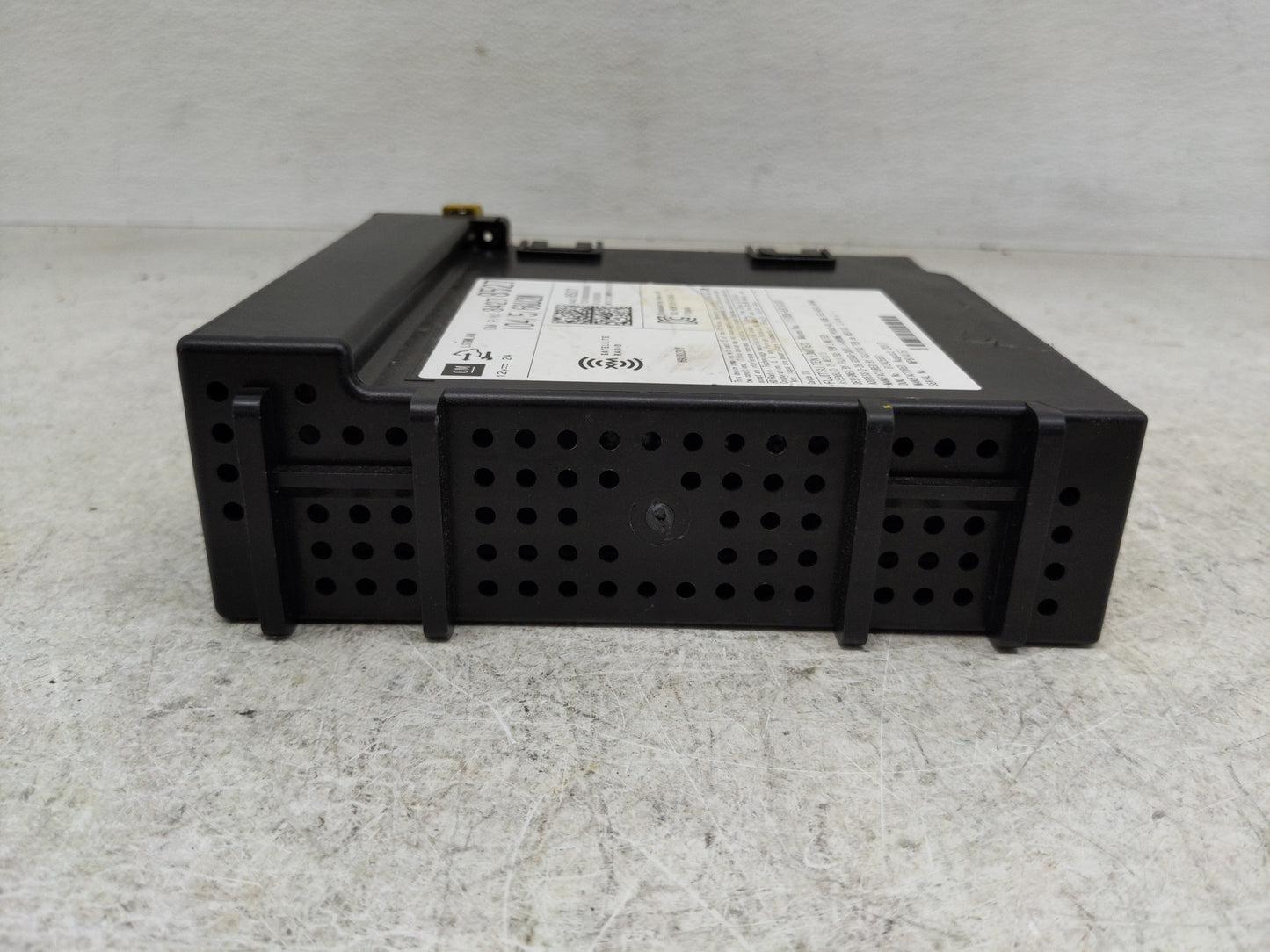 2017-2018 Gmc Sierra 1500 Radio AM FM Cd Player Receiver Replacement P/N:84278527 Fits Fits 2017 2018 2019 OEM Used Auto Par