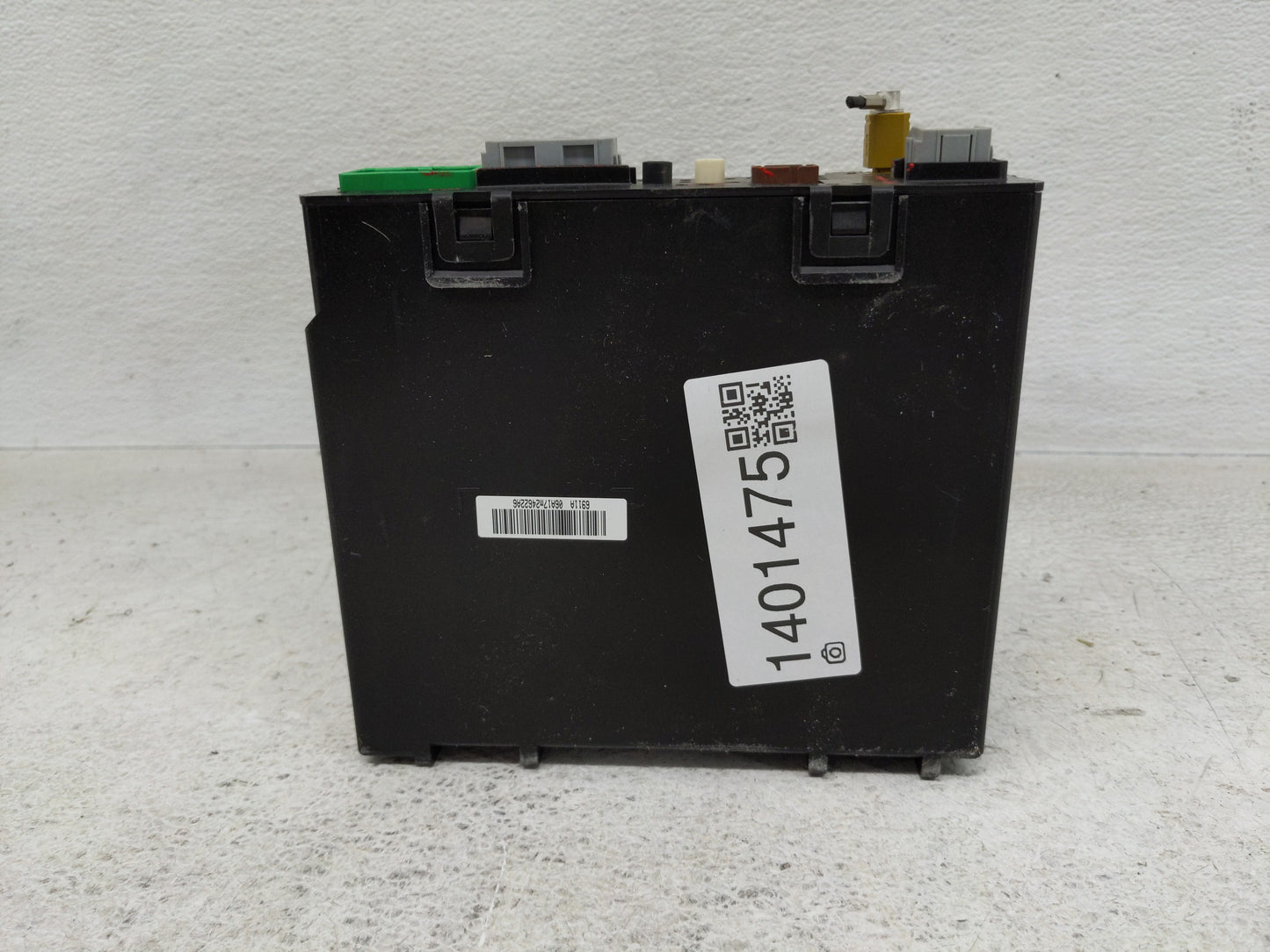 2017-2018 Gmc Sierra 1500 Radio AM FM Cd Player Receiver Replacement P/N:84278527 Fits Fits 2017 2018 2019 OEM Used Auto Par