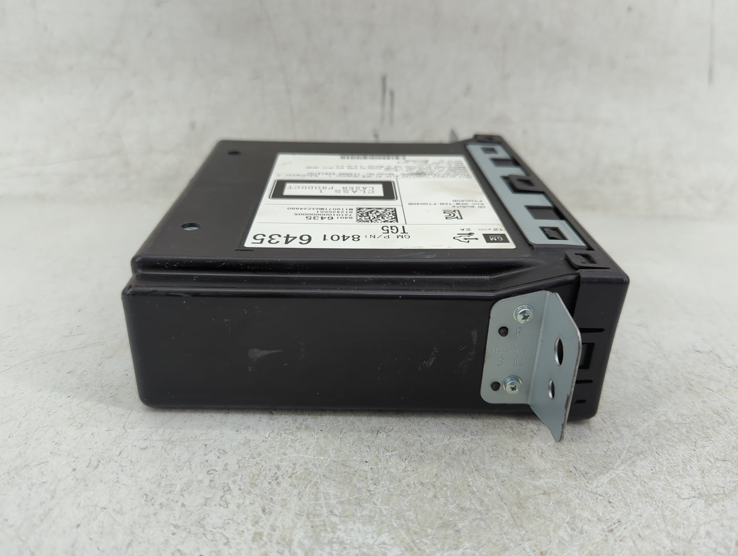 2017-2018 Gmc Sierra 1500 Radio AM FM Cd Player Receiver Replacement P/N:84016435 Fits Fits 2016 2017 2018 2019 OEM Used Aut