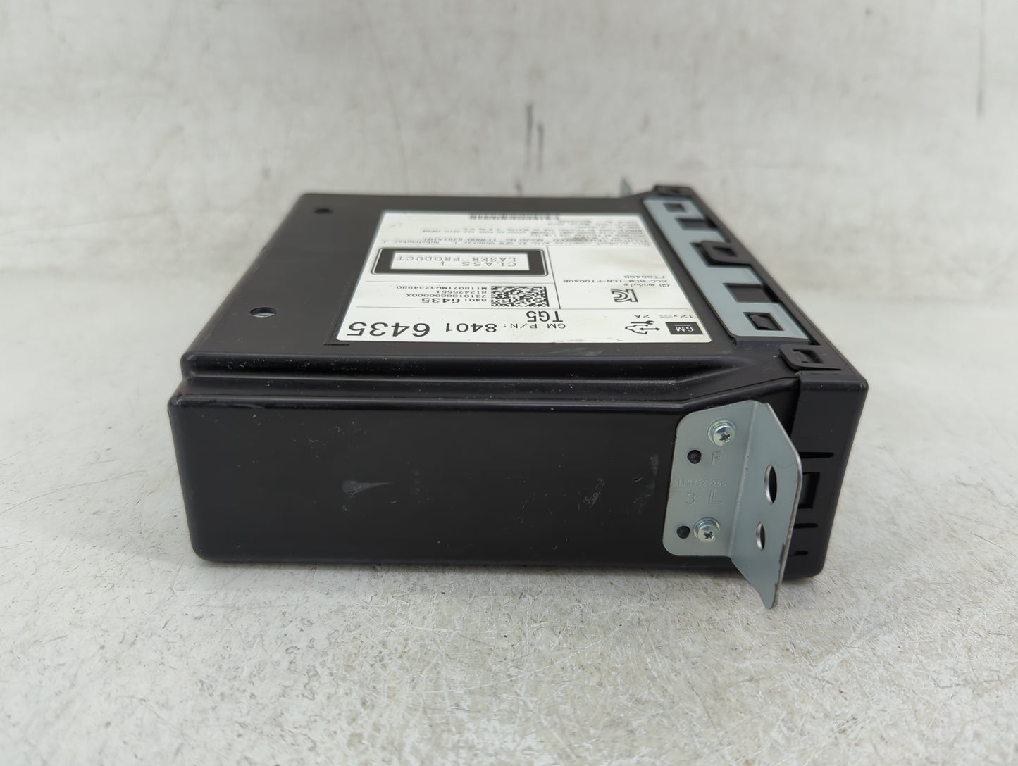 2017-2018 Gmc Sierra 1500 Radio AM FM Cd Player Receiver Replacement P/N:84016435 Fits Fits 2016 2017 2018 2019 OEM Used Aut
