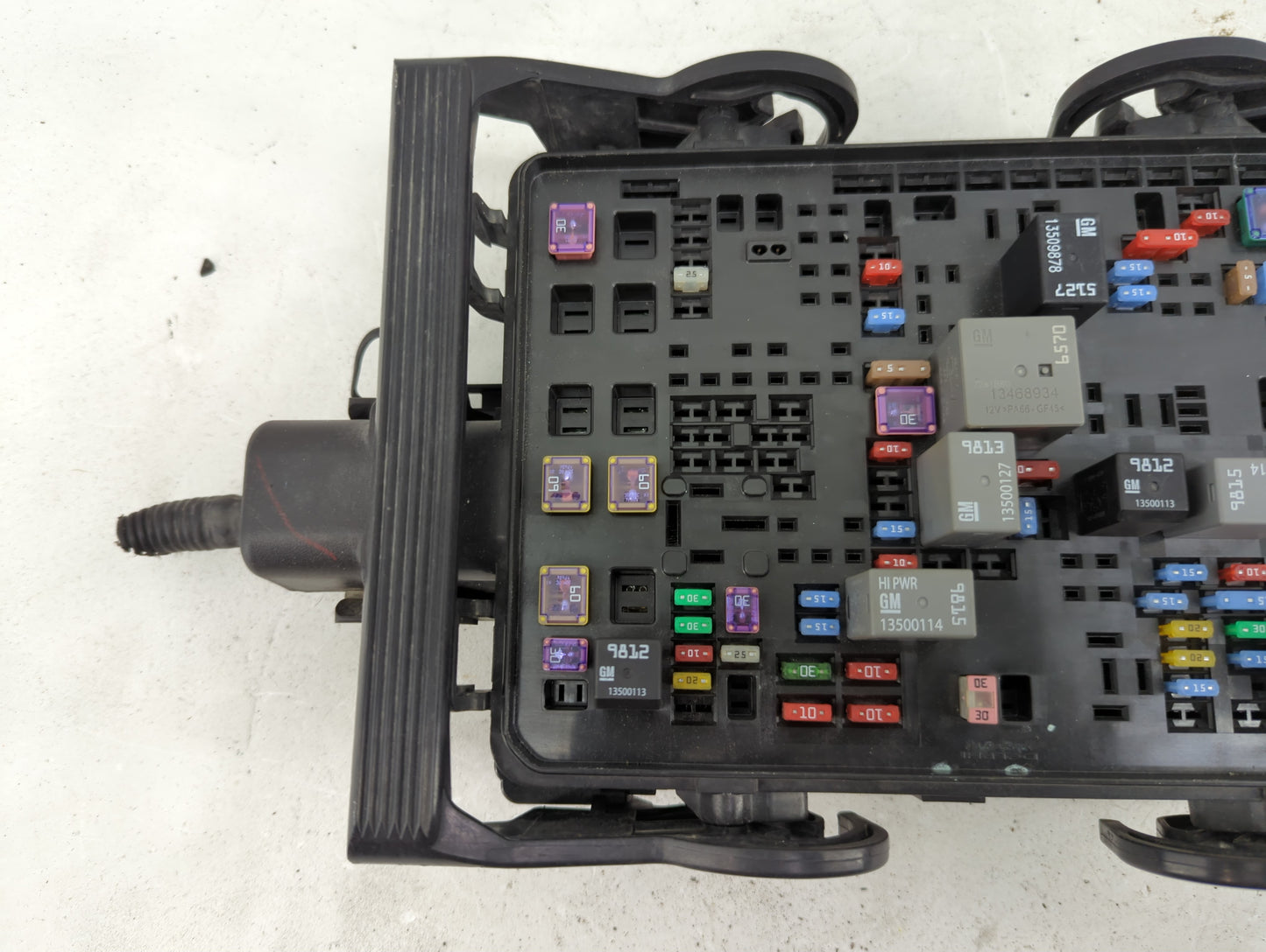 2017-2019 Gmc Sierra 1500 Fusebox Fuse Box Panel Relay Module Fits Fits 2017 2018 2019 OEM Used Auto Parts - Oemusedautopart