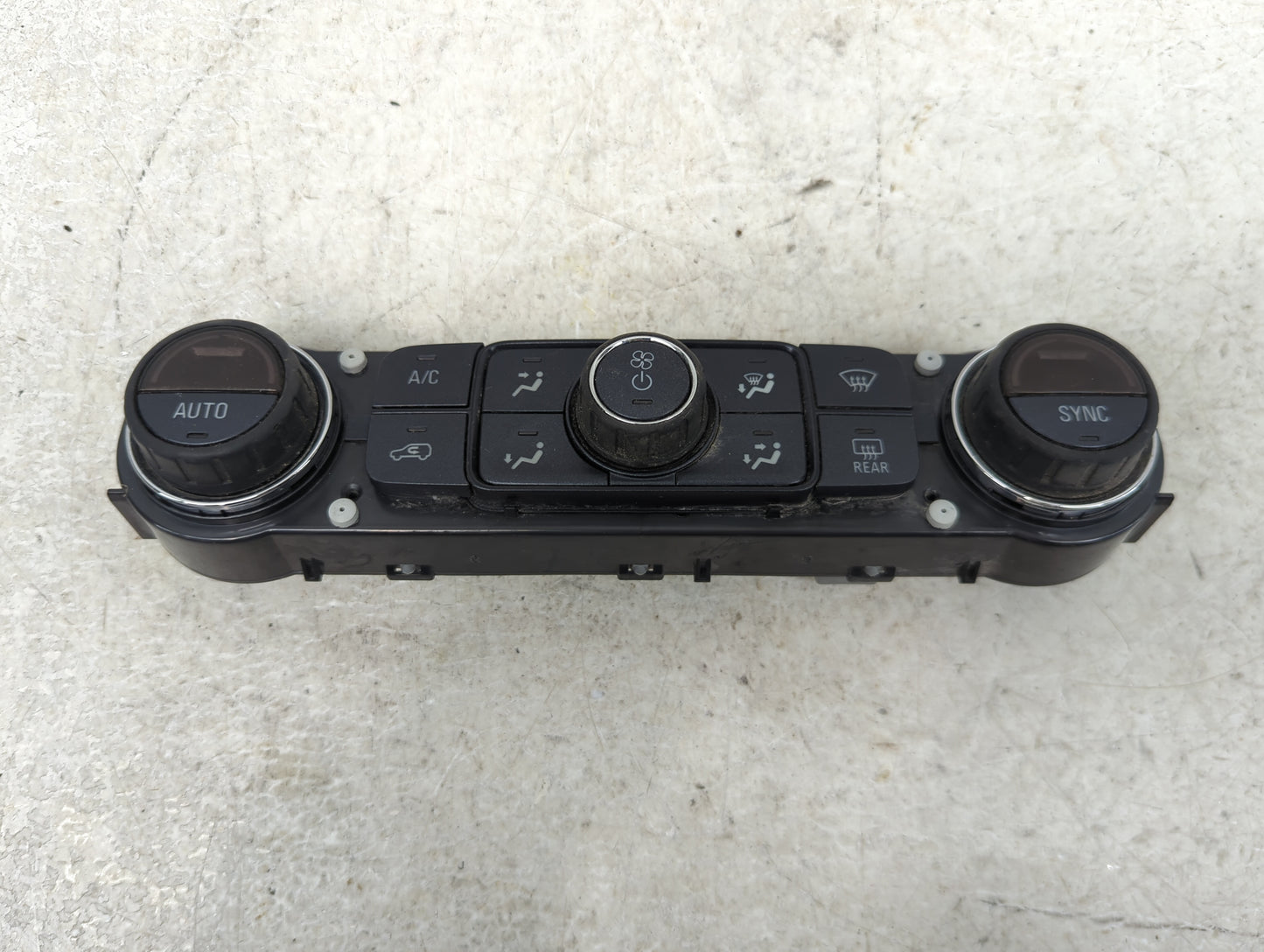 2017-2019 Gmc Sierra 1500 Climate Control Module Temperature AC/Heater Replacement P/N:84258729 Fits OEM Used Auto Parts - O