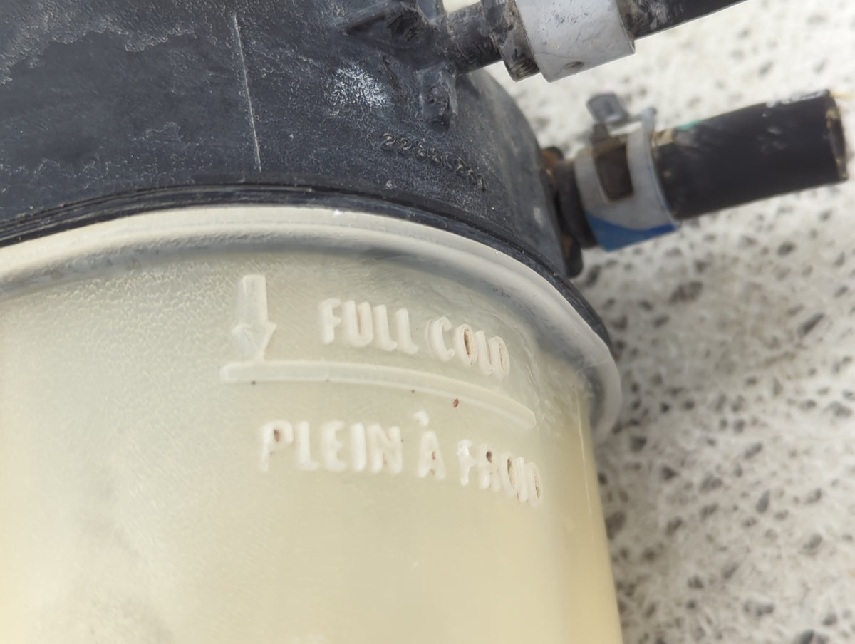 2014 Gmc Sierra 1500 Radiator Coolant Overflow Expansion Tank Bottle 1432472 - Oemusedautoparts1.com