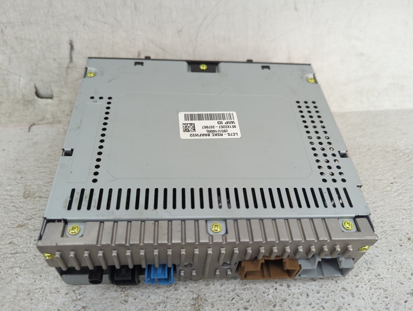 2018 Gmc Sierra 1500 Radio AM FM Cd Player Receiver Replacement P/N:LC7S-RSKC.BNAFW22 Fits Fits 2019 OEM Used Auto Parts - O