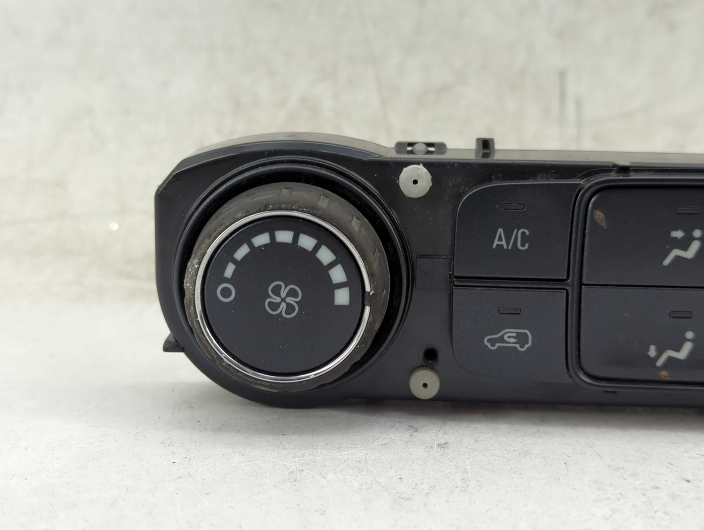 2017-2019 Gmc Sierra 1500 Climate Control Module Temperature AC/Heater Replacement P/N:84199205 815372982 Fits OEM Used Auto