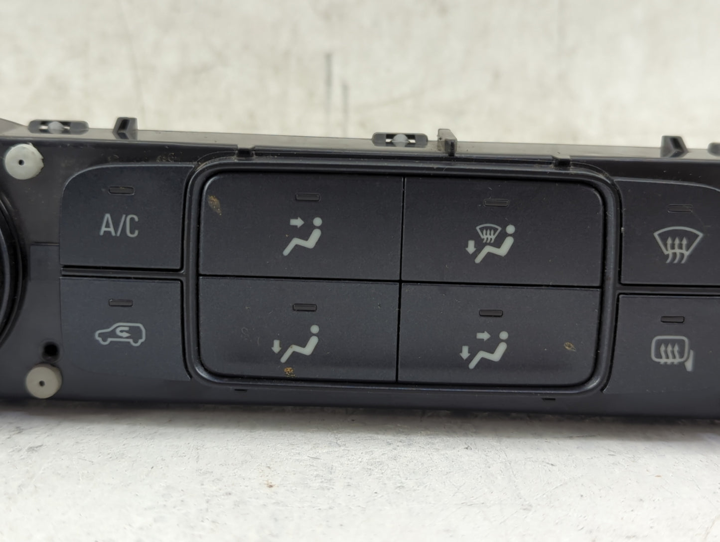 2017-2019 Gmc Sierra 1500 Climate Control Module Temperature AC/Heater Replacement P/N:84199205 815372982 Fits OEM Used Auto