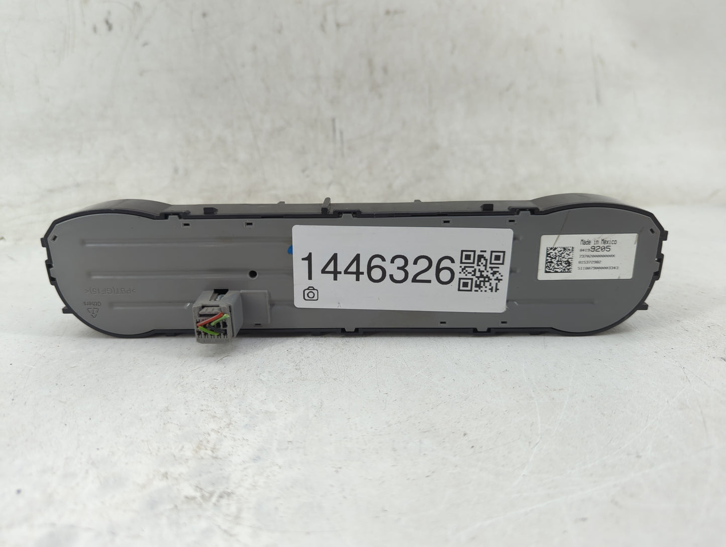 2017-2019 Gmc Sierra 1500 Climate Control Module Temperature AC/Heater Replacement P/N:84199205 815372982 Fits OEM Used Auto