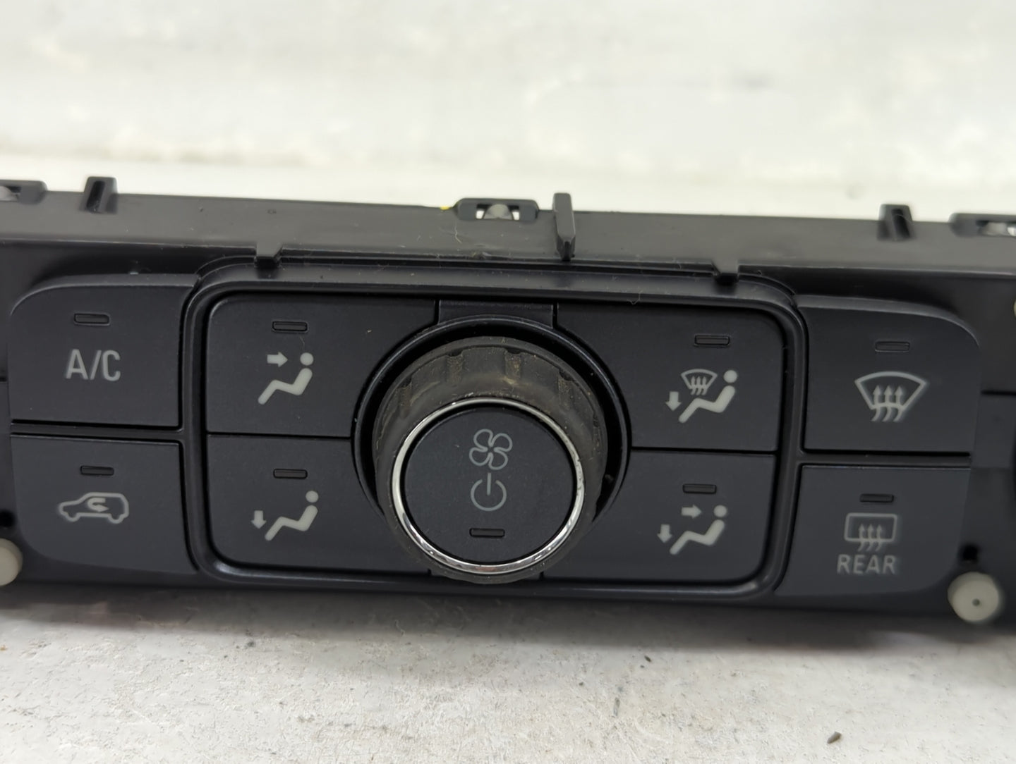 2018 Gmc Sierra 1500 Climate Control Module Temperature AC/Heater Replacement P/N:84258726 7370200000000X, 815372982 Fits OE