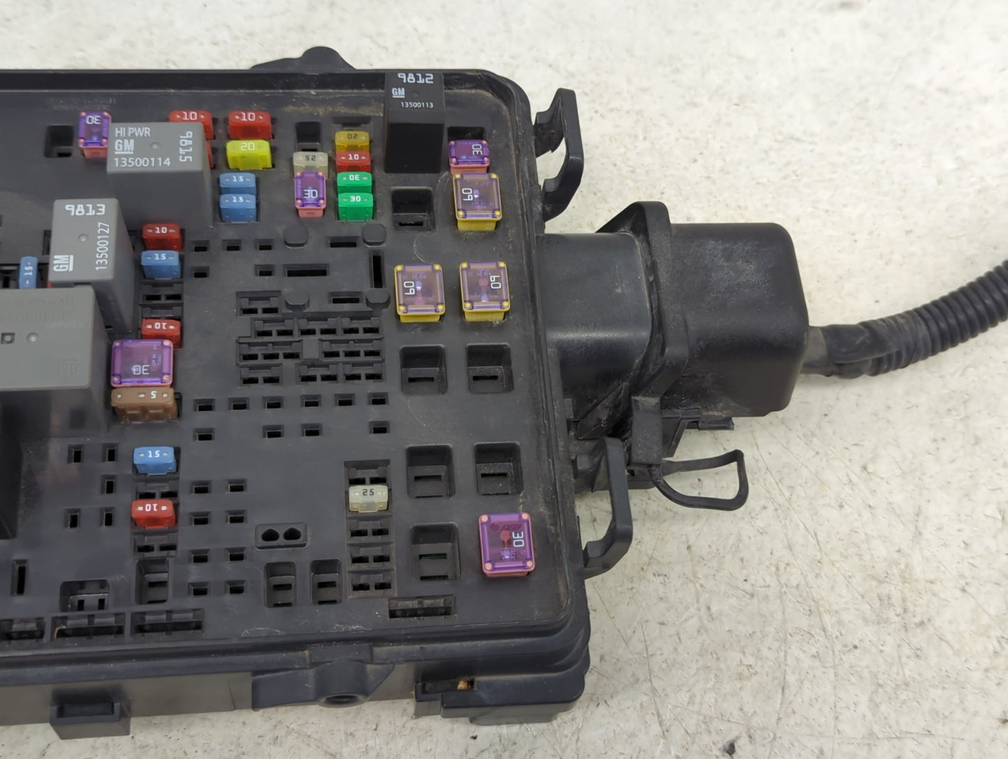 2016-2018 Gmc Sierra 1500 Fusebox Fuse Box Panel Relay Module P/N:84303177 13500114, 13500127, 13500113 Fits Fits 2016 2017 