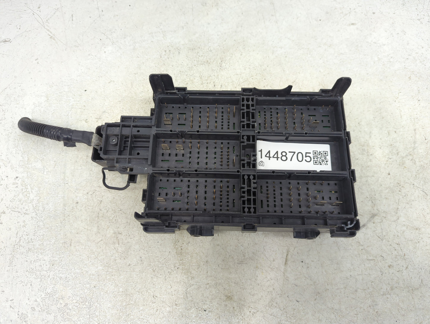 2016-2018 Gmc Sierra 1500 Fusebox Fuse Box Panel Relay Module P/N:84303177 13500114, 13500127, 13500113 Fits Fits 2016 2017 