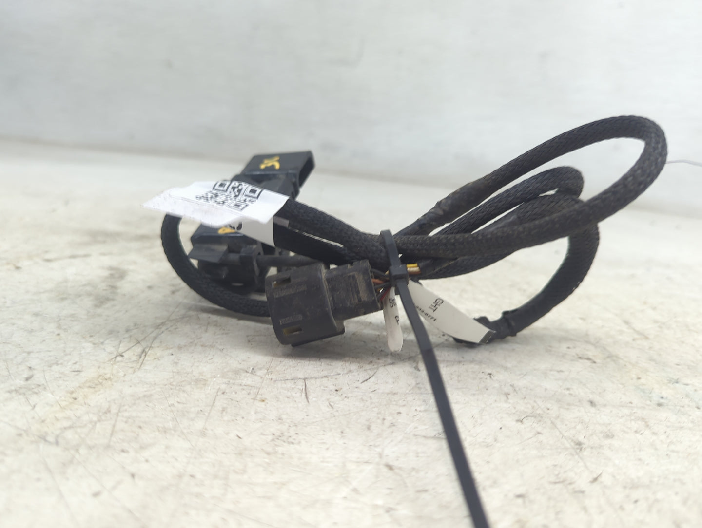Gmc Sierra 1500 Backup Camera Or Backup Sensor - Oemusedautoparts1.com