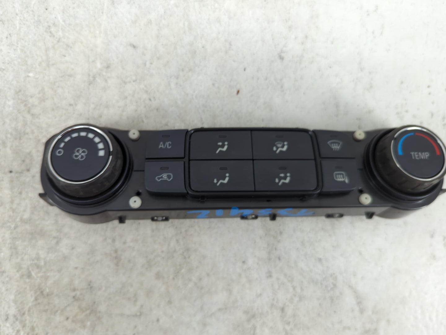 2017-2019 Gmc Sierra 1500 Climate Control Module Temperature AC/Heater Replacement P/N:84199205 815372982 Fits OEM Used Auto