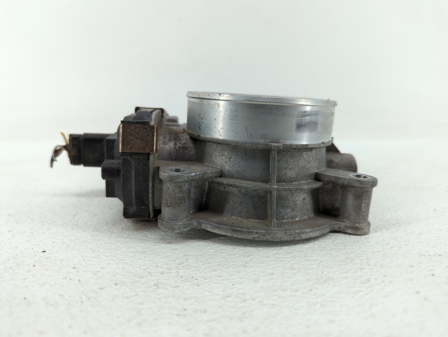 2014-2018 Gmc Sierra 1500 Throttle Body P/N:12678224 12617792 Fits Fits 2014 2015 2016 2017 2018 2019 OEM Used Auto Parts - 