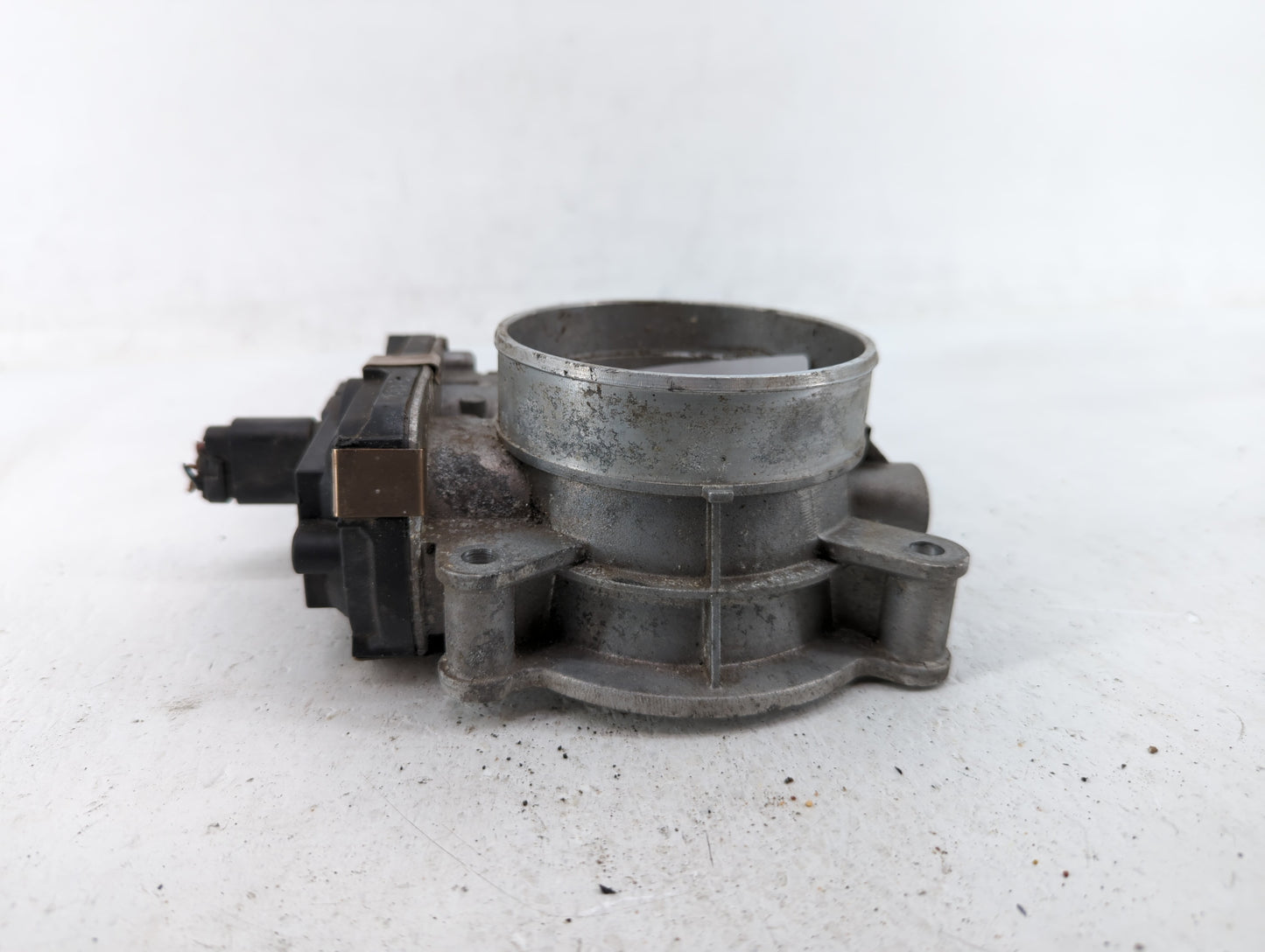 2014-2022 Gmc Sierra 1500 Throttle Body P/N:12617792 12678224 Fits Fits 2014 2015 2016 2017 2018 2019 2020 2021 2022 OEM Use