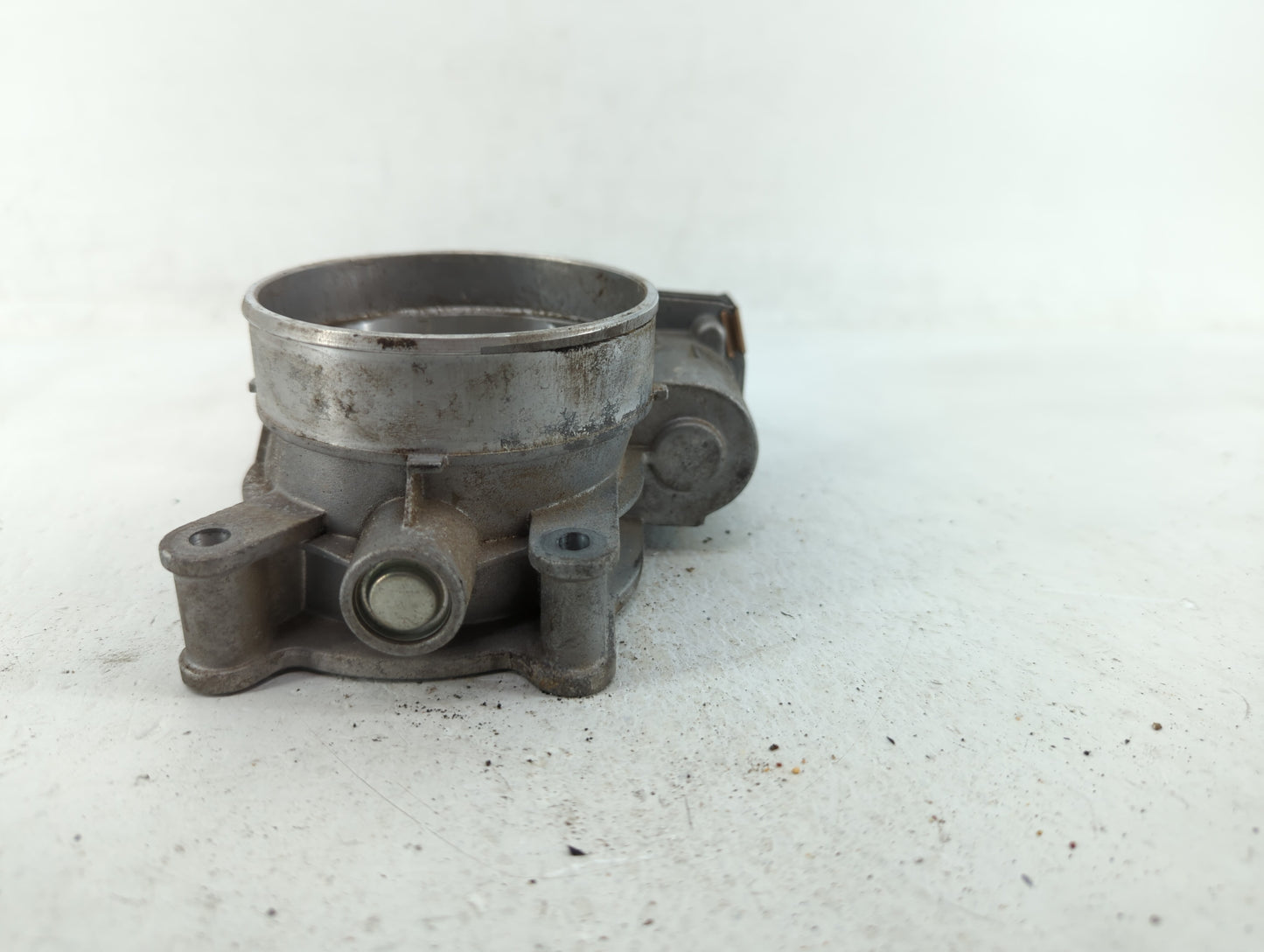 2014-2022 Gmc Sierra 1500 Throttle Body P/N:12617792 12678224 Fits Fits 2014 2015 2016 2017 2018 2019 2020 2021 2022 OEM Use