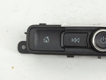 2017-2018 Gmc Sierra 1500 Radio AM FM Cd Player Receiver Replacement P/N:42516646 Fits Fits 2016 2017 2018 2019 OEM Used Auto Parts