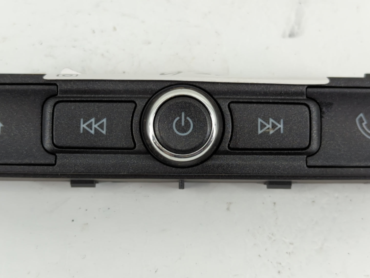 2017-2018 Gmc Sierra 1500 Radio AM FM Cd Player Receiver Replacement P/N:42516646 Fits Fits 2016 2017 2018 2019 OEM Used Aut